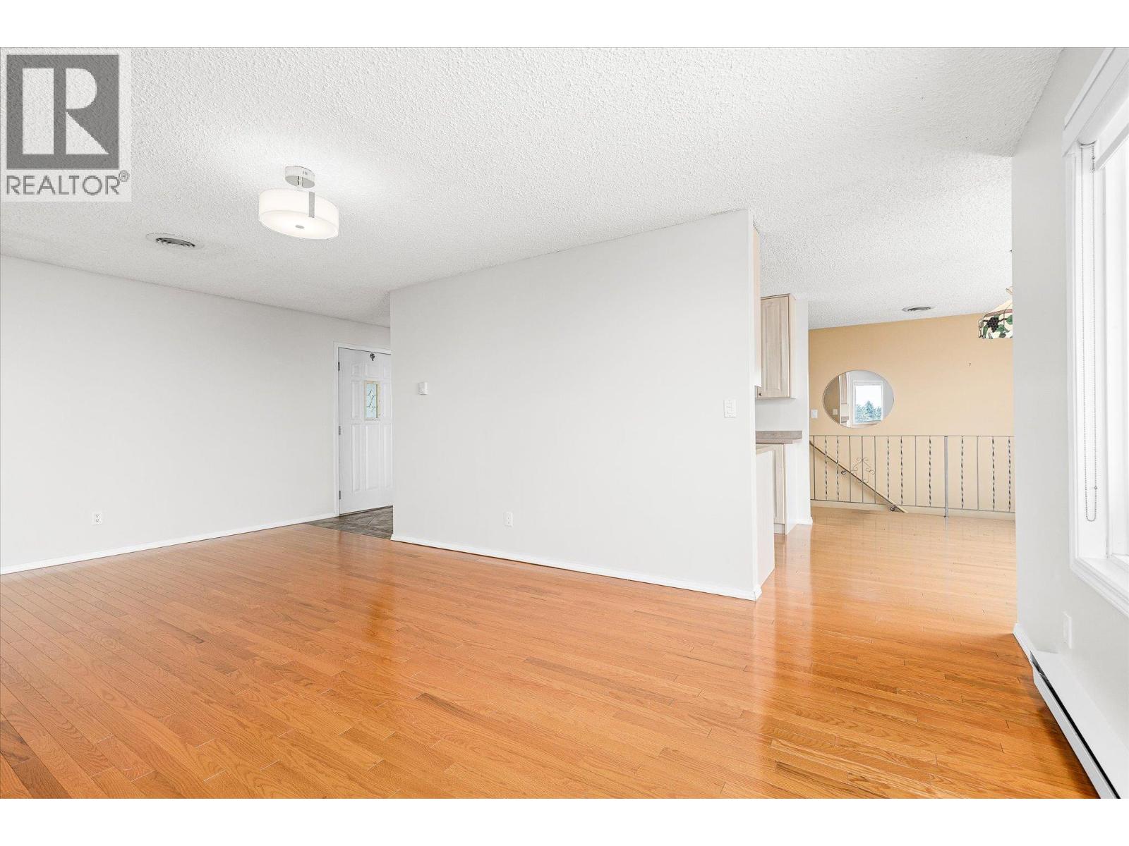 13890 Oyama Road, Lake Country, British Columbia  V4V 2B2 - Photo 11 - 10397689
