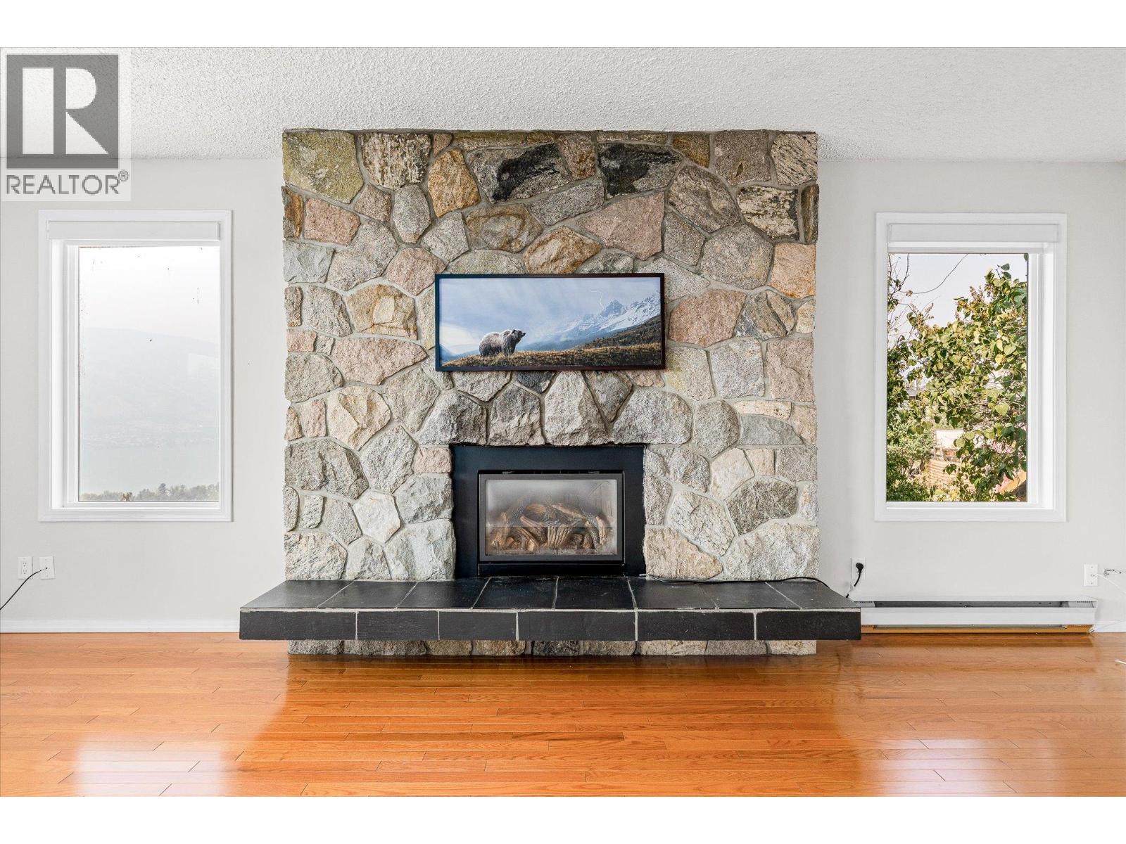13890 Oyama Road, Lake Country, British Columbia  V4V 2B2 - Photo 10 - 10397689