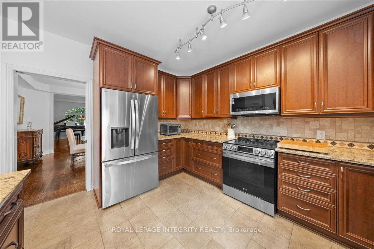 40 Bon Echo Crescent, Ottawa, Ontario  K2M 2W6 - Photo 16 - X13689308