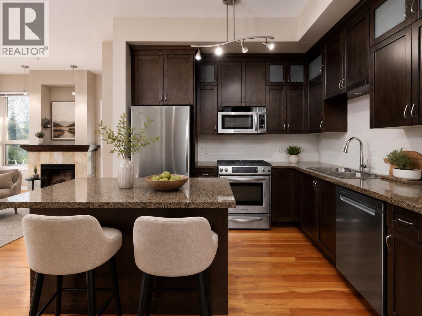 209 240 Salter Street, New Westminster, British Columbia  V3M 0C1 - Photo 3 - R3156912