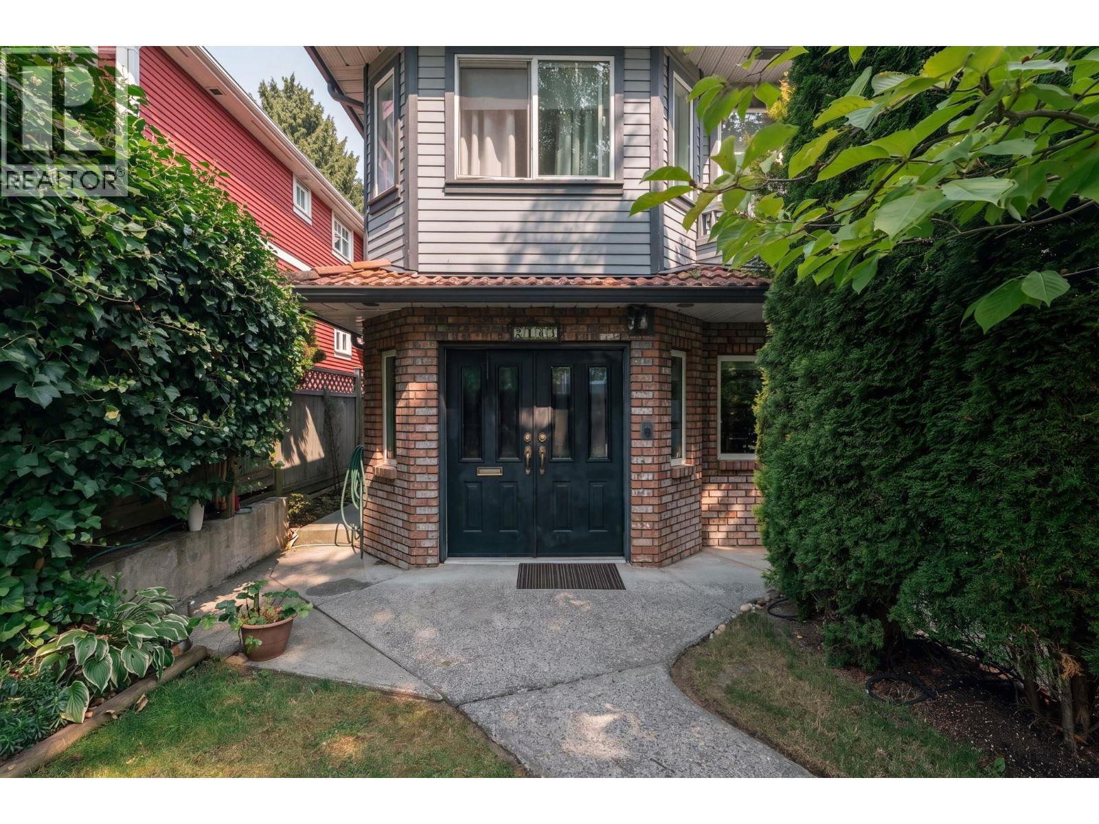 2183 Napier Street, Vancouver, British Columbia  V5L 2P1 - Photo 3 - R3156949
