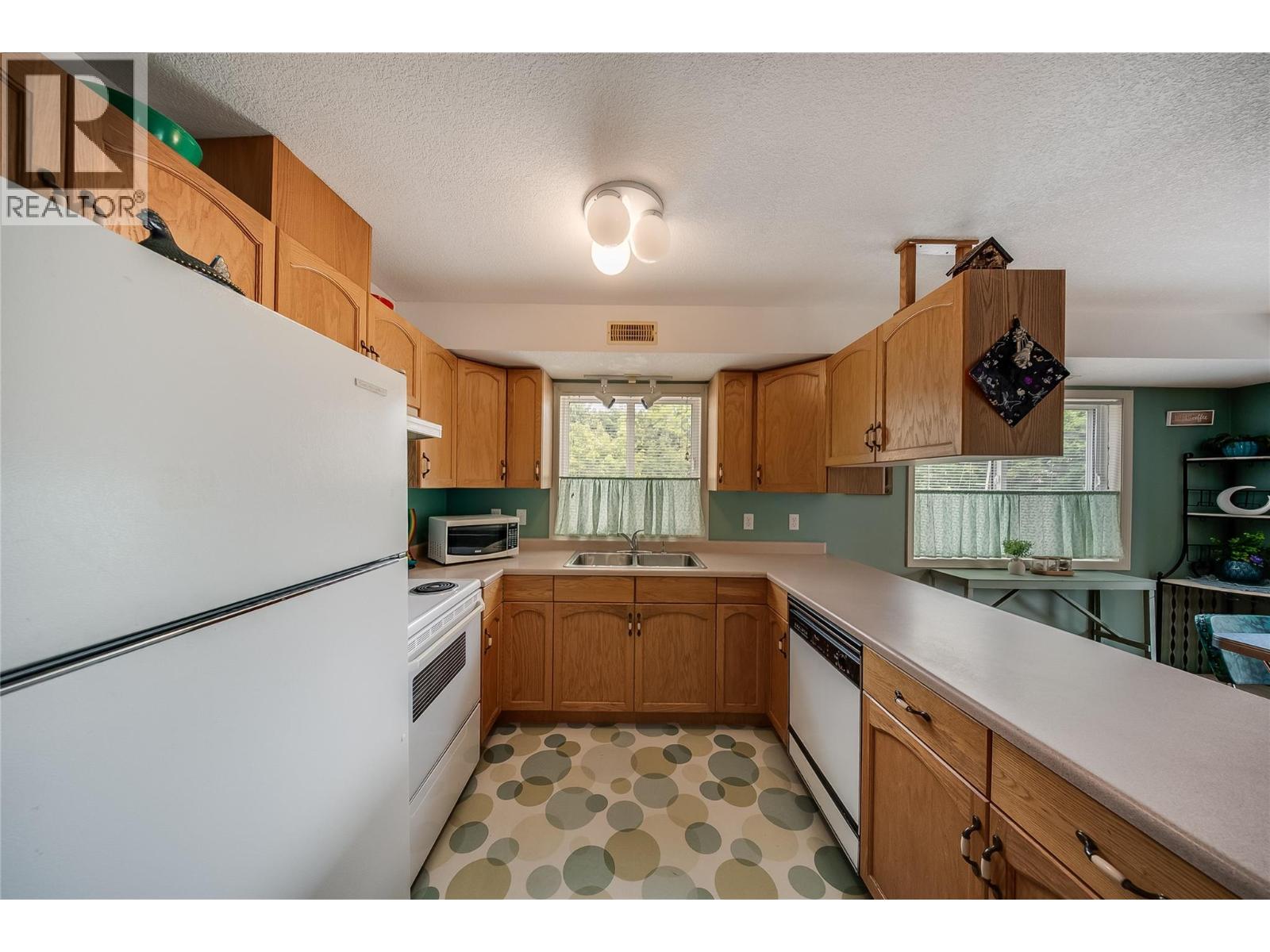 573 10th Avenue Unit# 4, Castlegar, British Columbia  V1N 1K6 - Photo 15 - 10398081