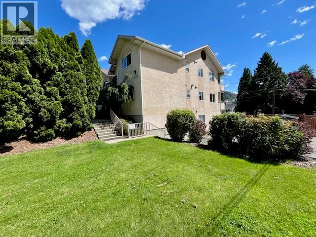 573 10th Avenue Unit# 4, Castlegar, British Columbia  V1N 1K6 - Photo 4 - 10398081