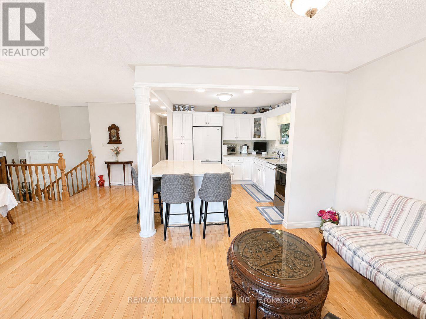 36 Oakhill Drive N, Brantford, Ontario  N3T 1R1 - Photo 15 - X13689326