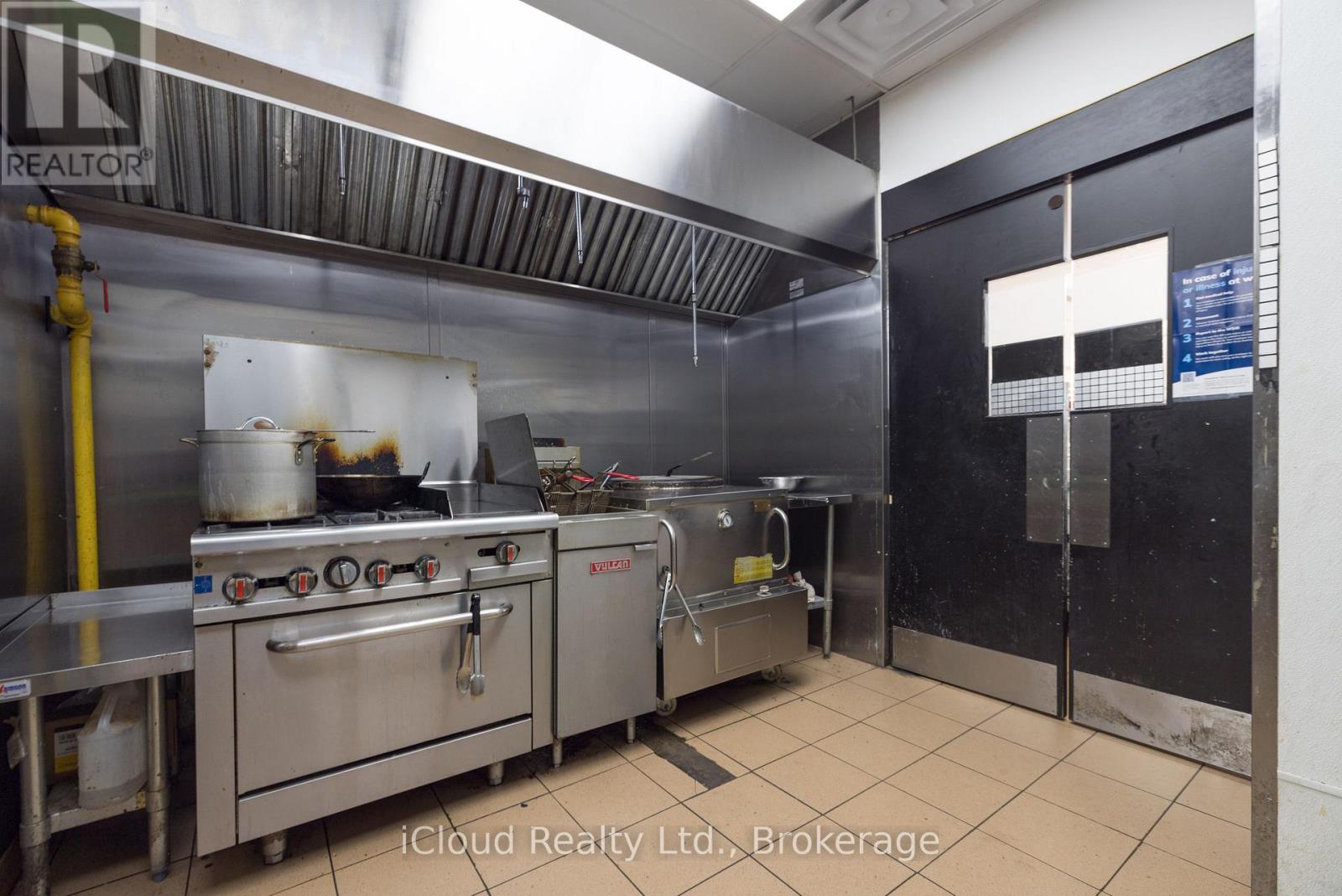 211 - 1105 Wellington Road, London South, Ontario  N6E 1V4 - Photo 6 - X13689334