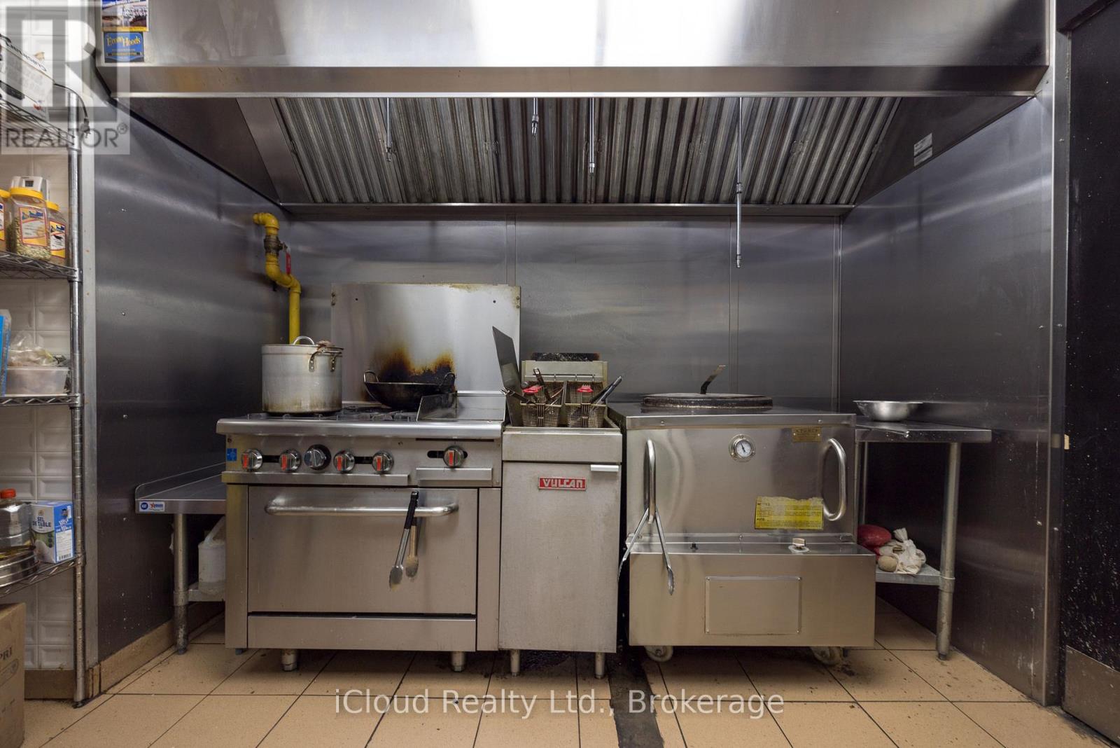 211 - 1105 Wellington Road, London South, Ontario  N6E 1V4 - Photo 7 - X13689334