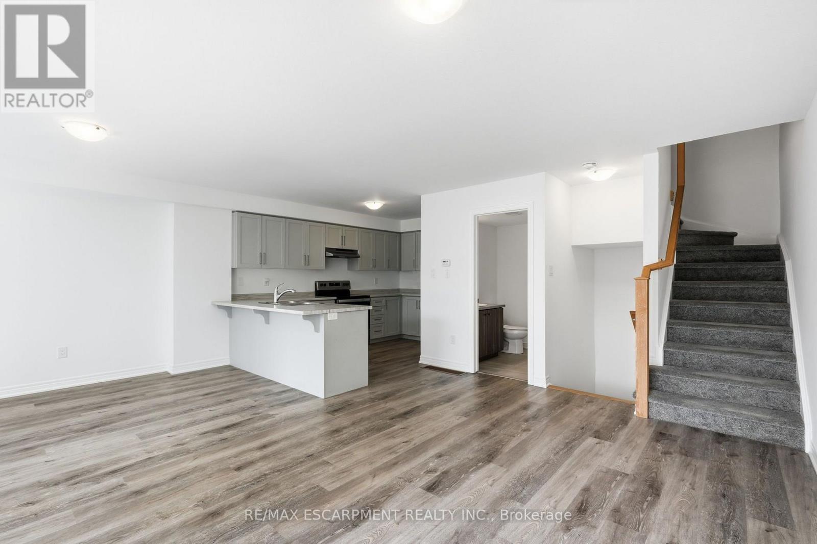119 - 19 Roxanne Drive, Hamilton, Ontario  L8H 0B6 - Photo 10 - X13689348