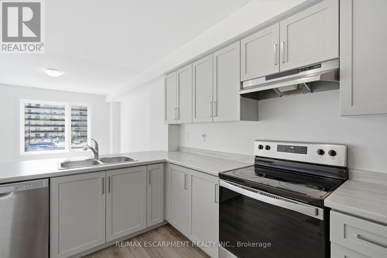 119 - 19 Roxanne Drive, Hamilton, Ontario  L8H 0B6 - Photo 16 - X13689348