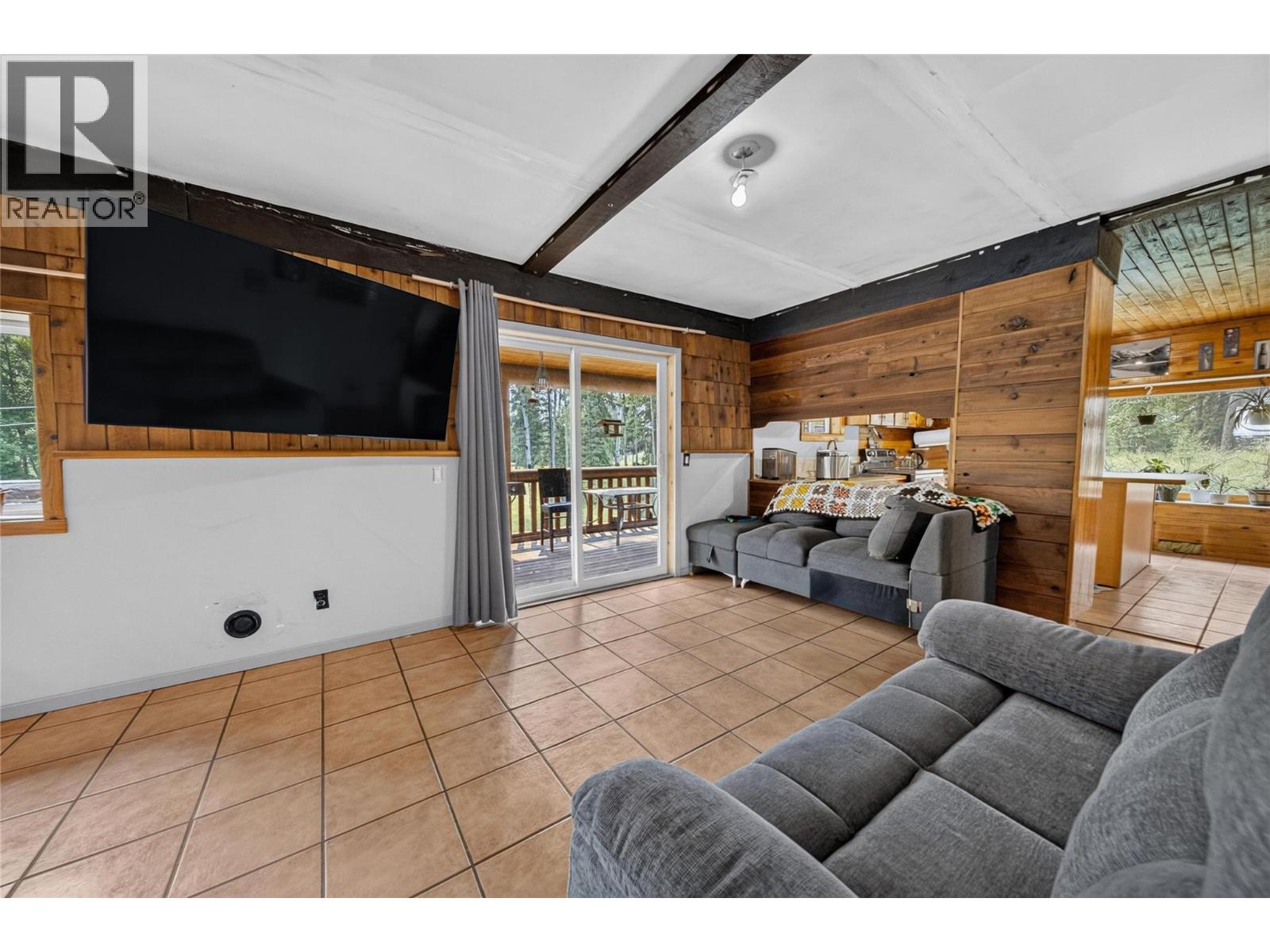 6365 Murray Road, Jaffray, British Columbia V0B 1T0 - Photo 13 - 10397903