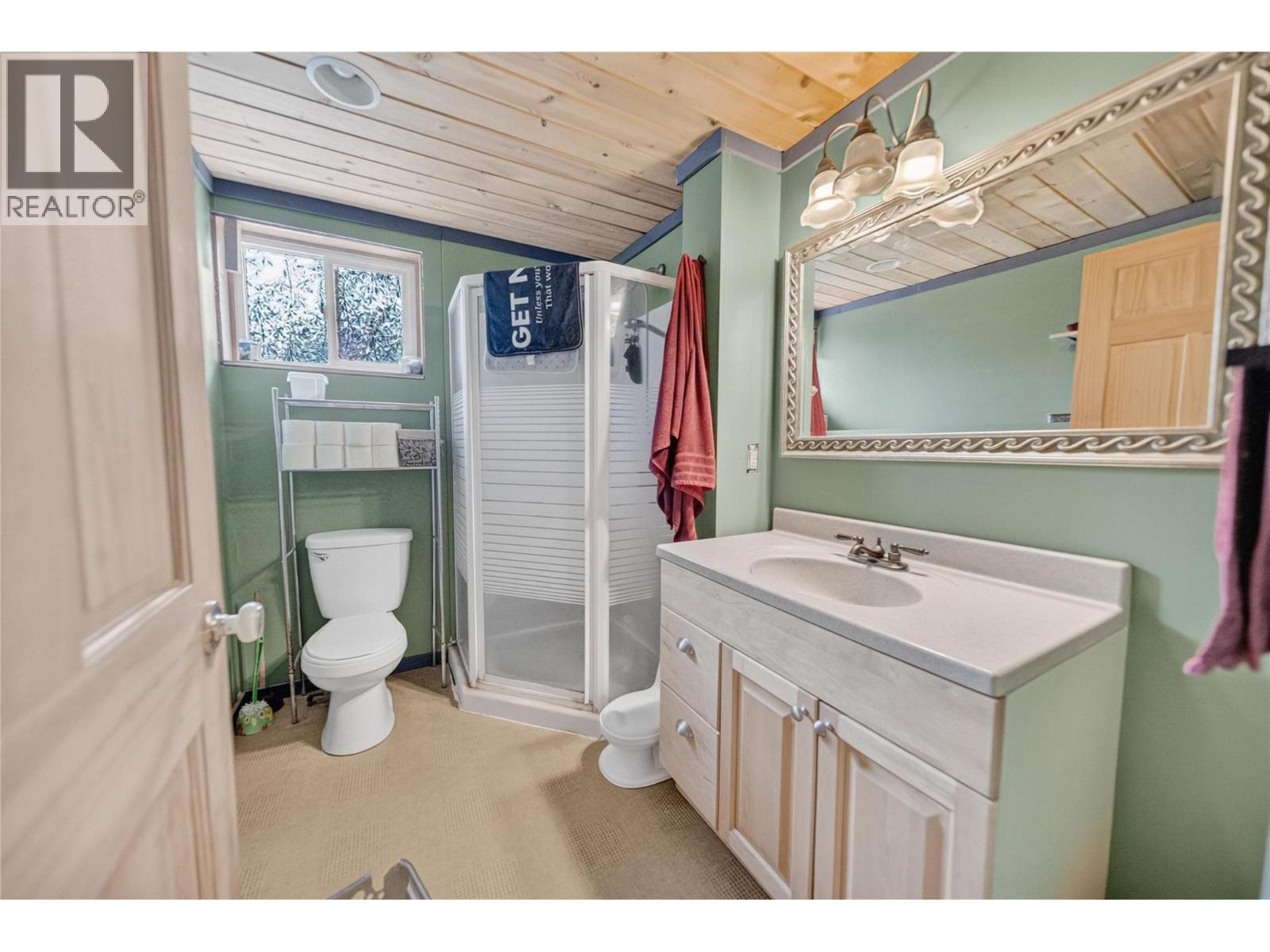6365 Murray Road, Jaffray, British Columbia V0B 1T0 - Photo 17 - 10397903