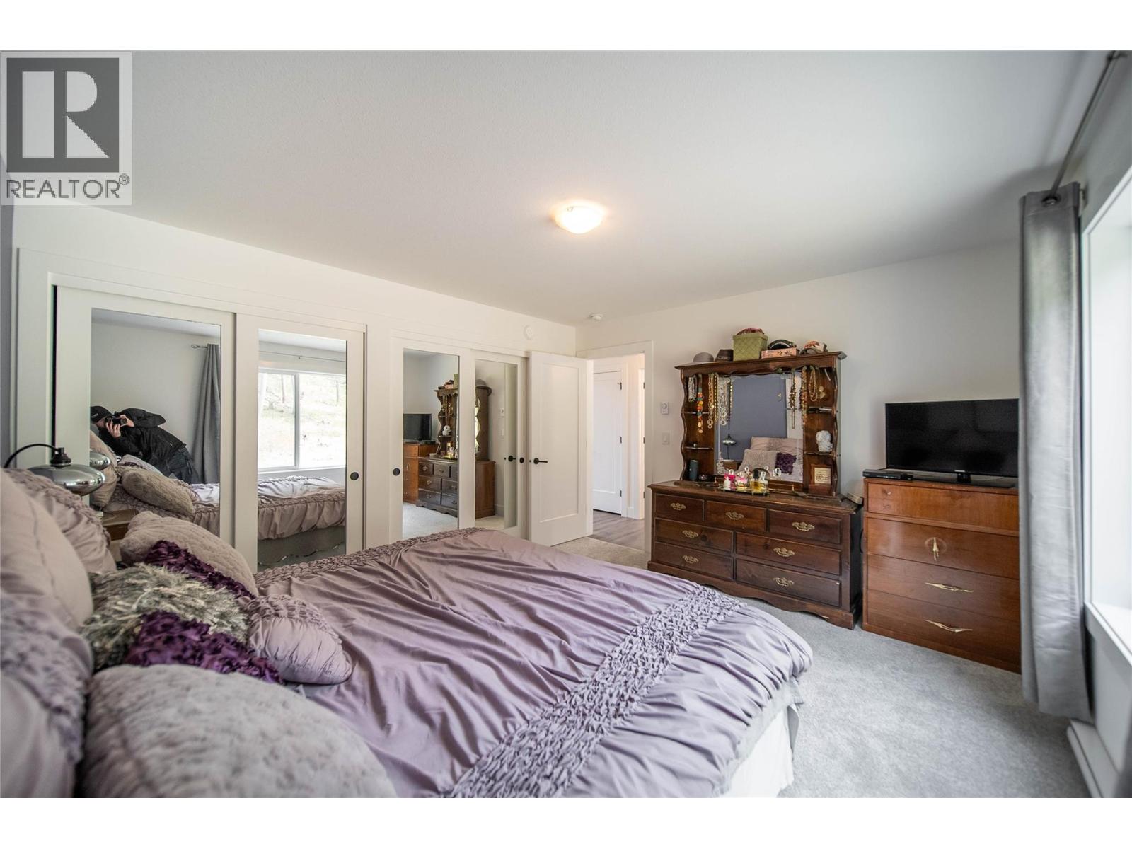 4165 93 Highway, Grasmere, British Columbia  V0B 1R0 - Photo 19 - 10398125