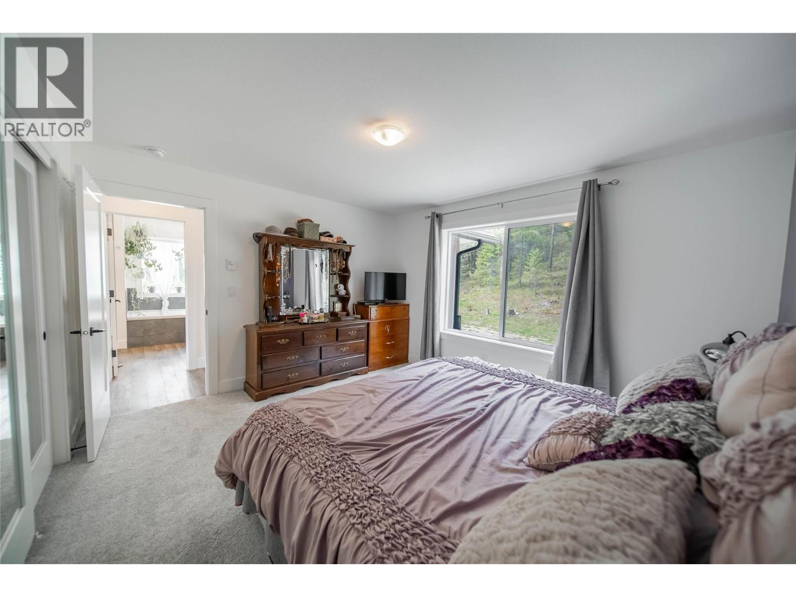 4165 93 Highway, Grasmere, British Columbia  V0B 1R0 - Photo 20 - 10398125