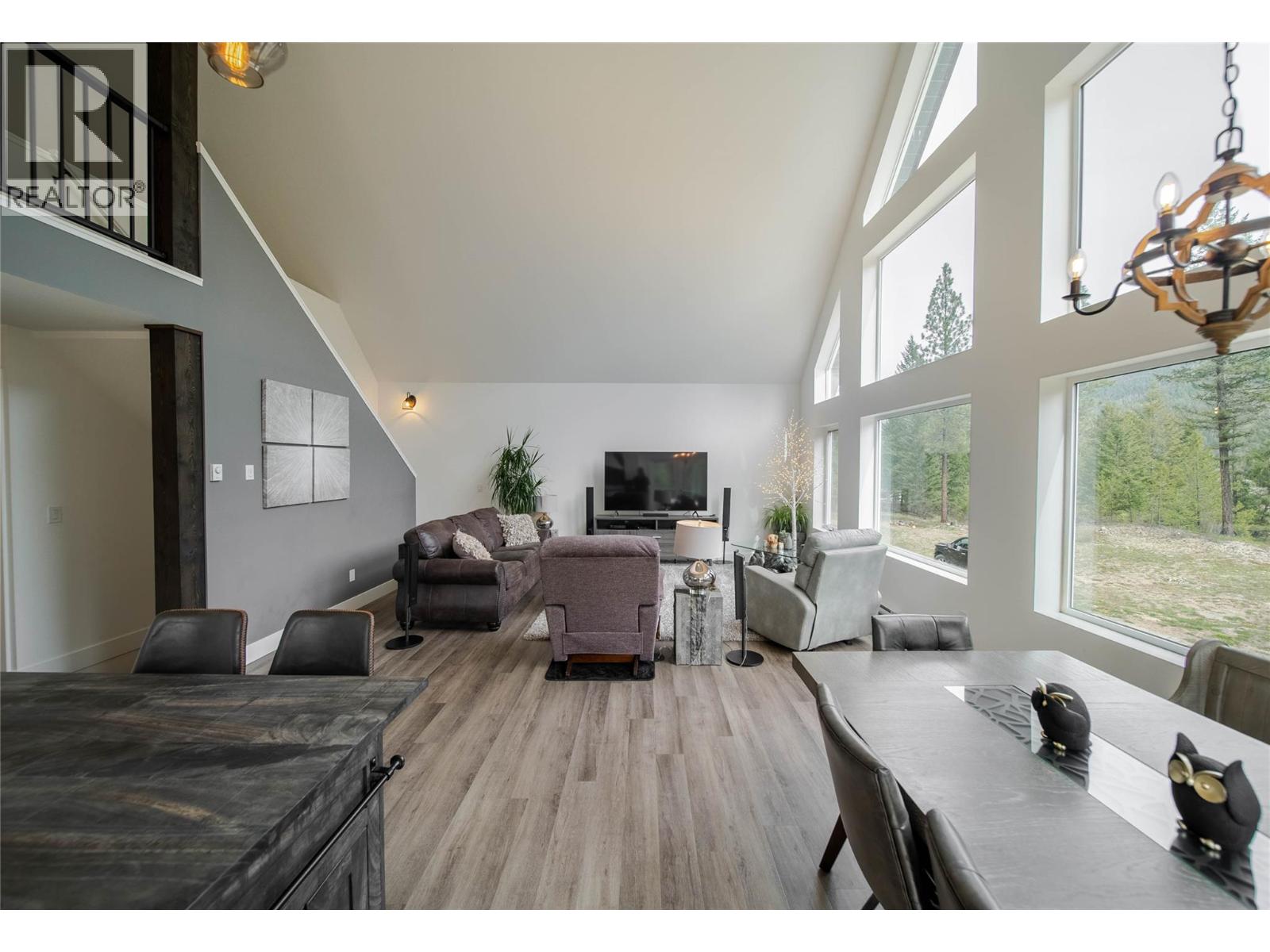 4165 93 Highway, Grasmere, British Columbia  V0B 1R0 - Photo 32 - 10398125