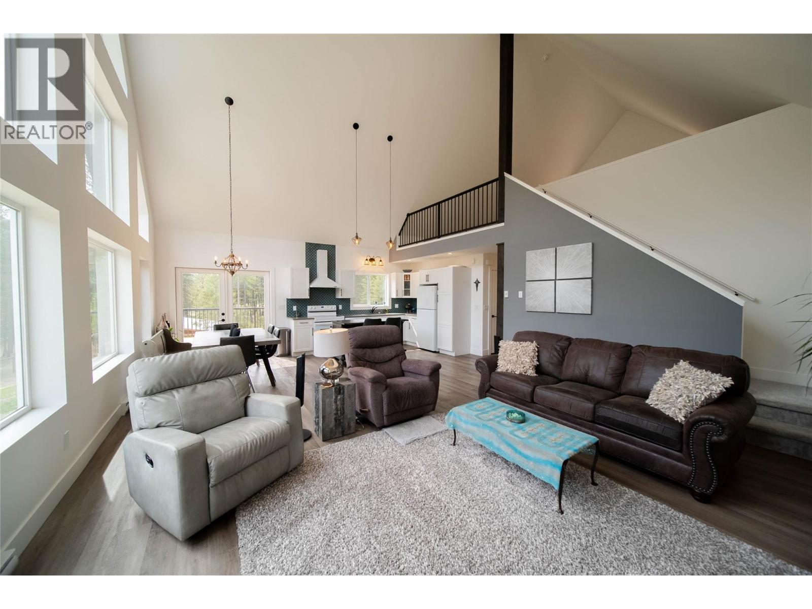 4165 93 Highway, Grasmere, British Columbia  V0B 1R0 - Photo 33 - 10398125