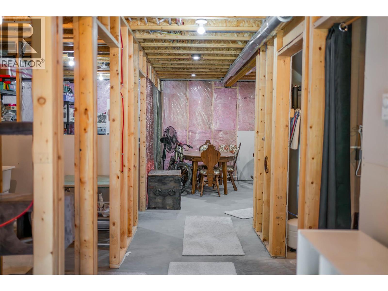 4165 93 Highway, Grasmere, British Columbia  V0B 1R0 - Photo 46 - 10398125