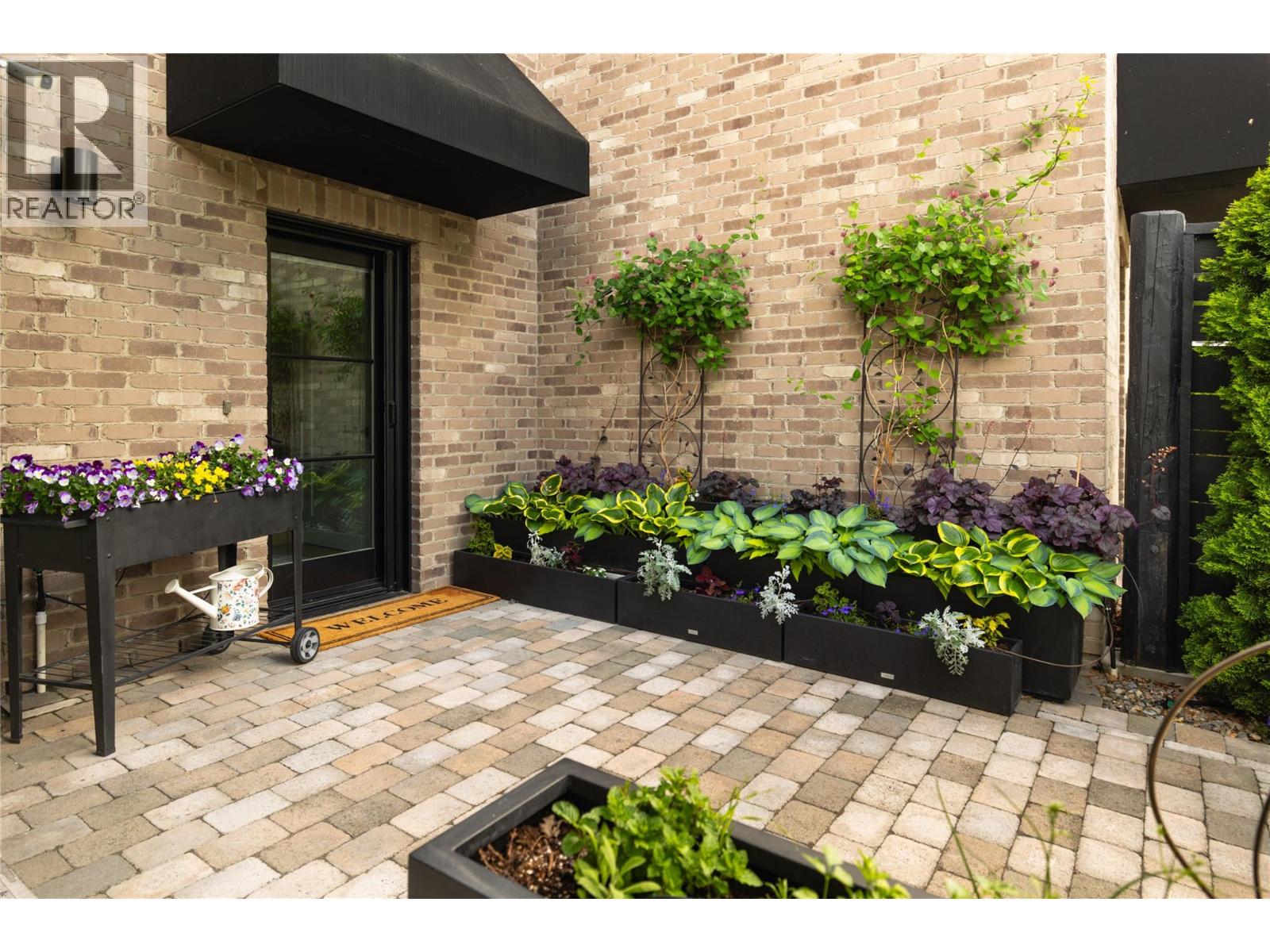 2691 Gore Street, Kelowna, British Columbia  V1Y 5A5 - Photo 34 - 10396813