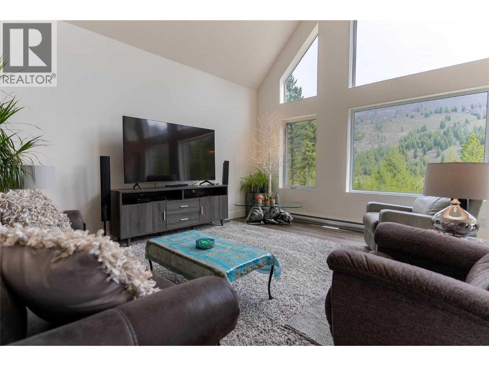 4165 93 Highway, Grasmere, British Columbia  V0B 1R0 - Photo 31 - 10398125