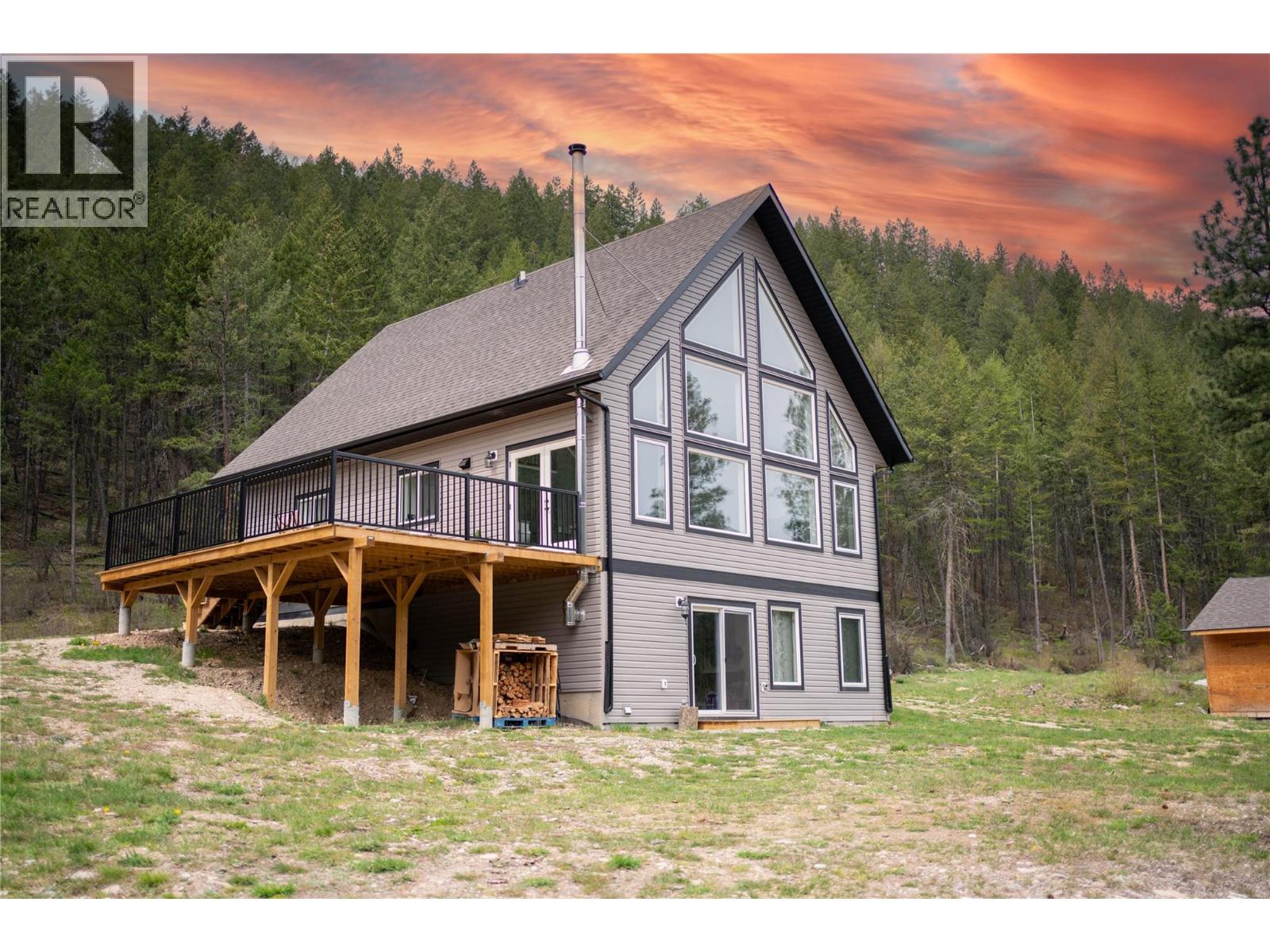 4165 93 Highway, Grasmere, British Columbia  V0B 1R0 - Photo 2 - 10398125