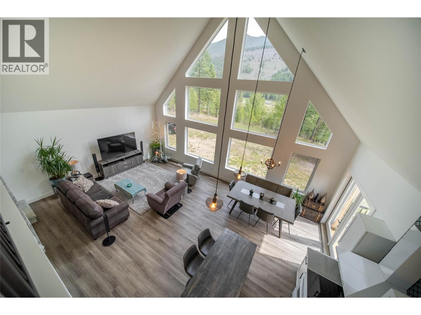 4165 93 Highway, Grasmere, British Columbia  V0B 1R0 - Photo 34 - 10398125