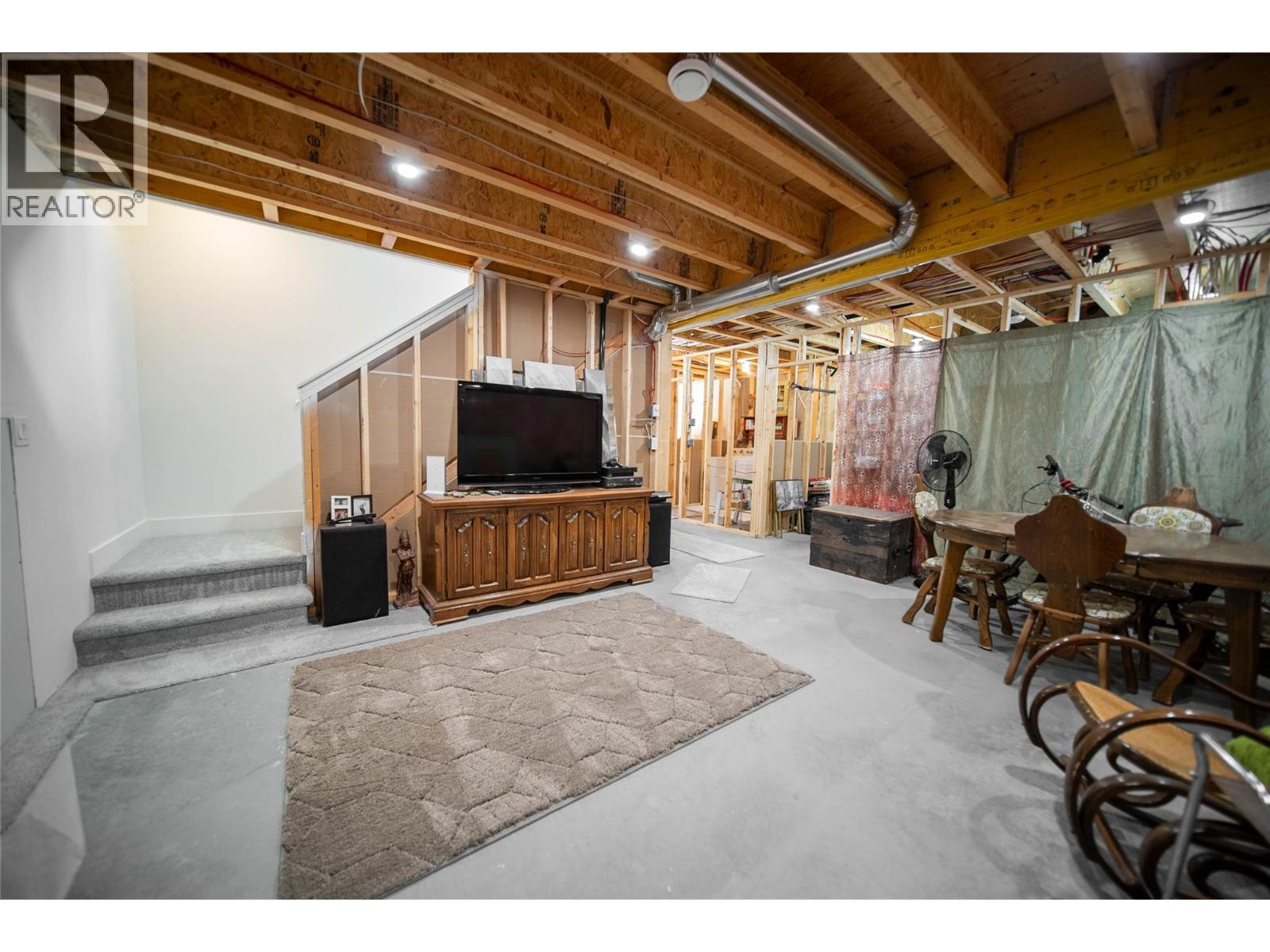 4165 93 Highway, Grasmere, British Columbia  V0B 1R0 - Photo 41 - 10398125