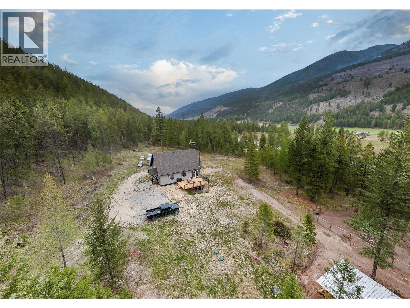 4165 93 Highway, Grasmere, British Columbia  V0B 1R0 - Photo 66 - 10398125