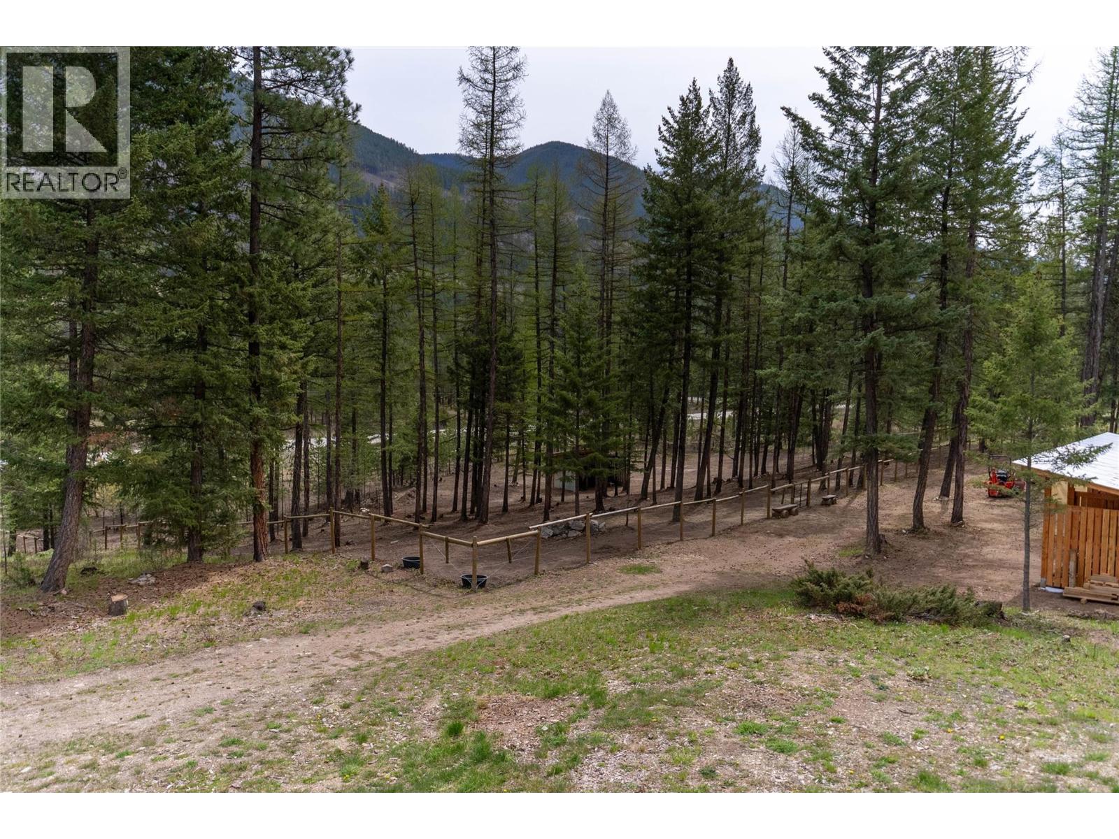 4165 93 Highway, Grasmere, British Columbia  V0B 1R0 - Photo 70 - 10398125