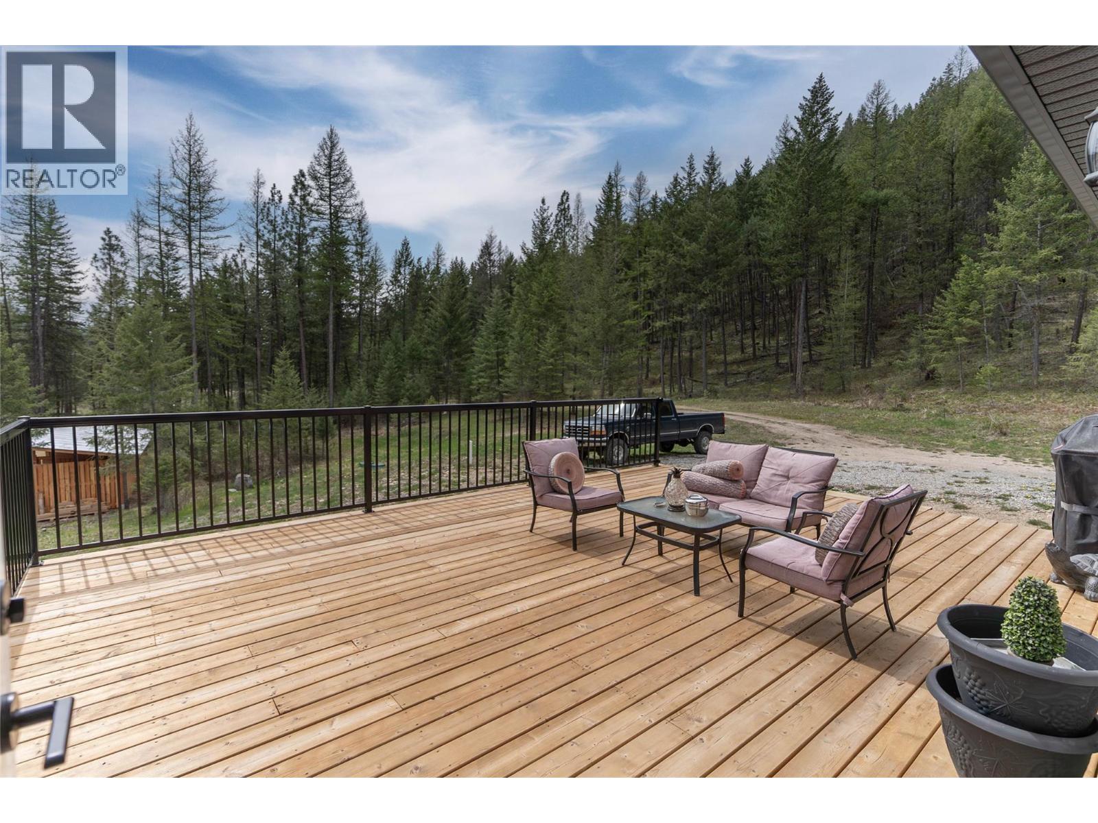 4165 93 Highway, Grasmere, British Columbia  V0B 1R0 - Photo 61 - 10398125