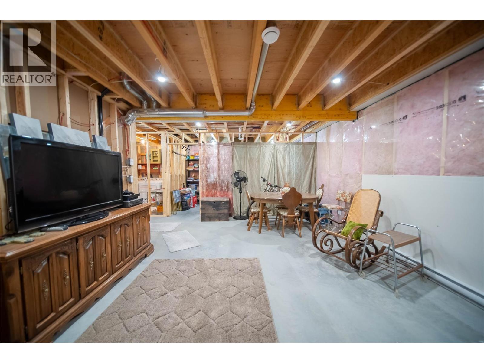 4165 93 Highway, Grasmere, British Columbia  V0B 1R0 - Photo 39 - 10398125