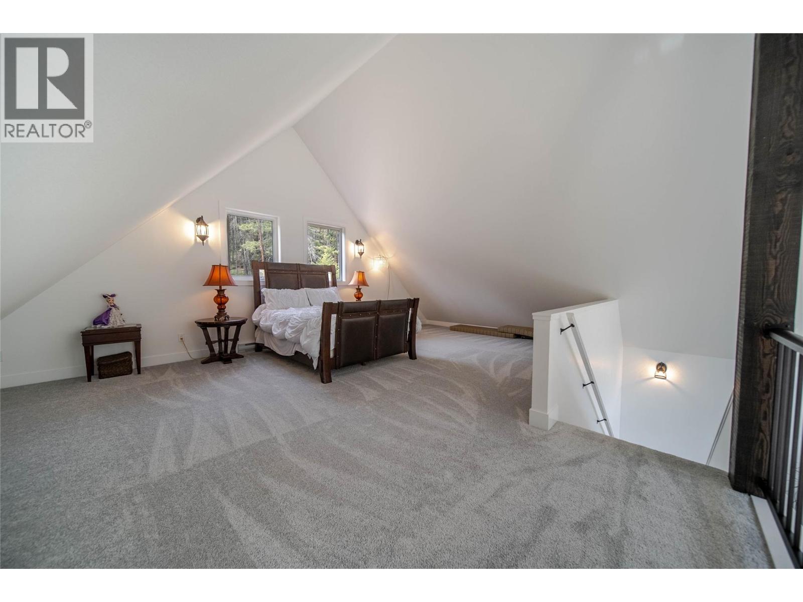 4165 93 Highway, Grasmere, British Columbia  V0B 1R0 - Photo 36 - 10398125