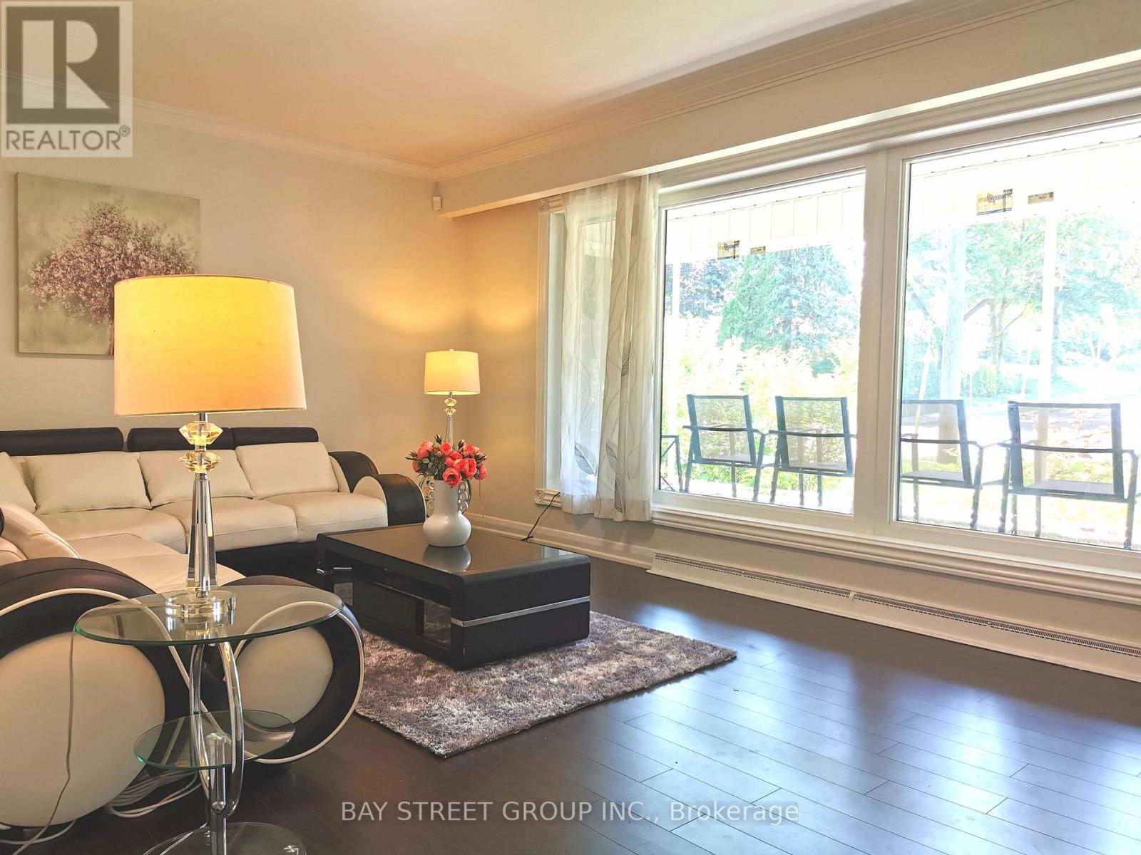 67 Burbank Drive, Toronto, Ontario M2K 1N3 - Photo 7 - C13685632