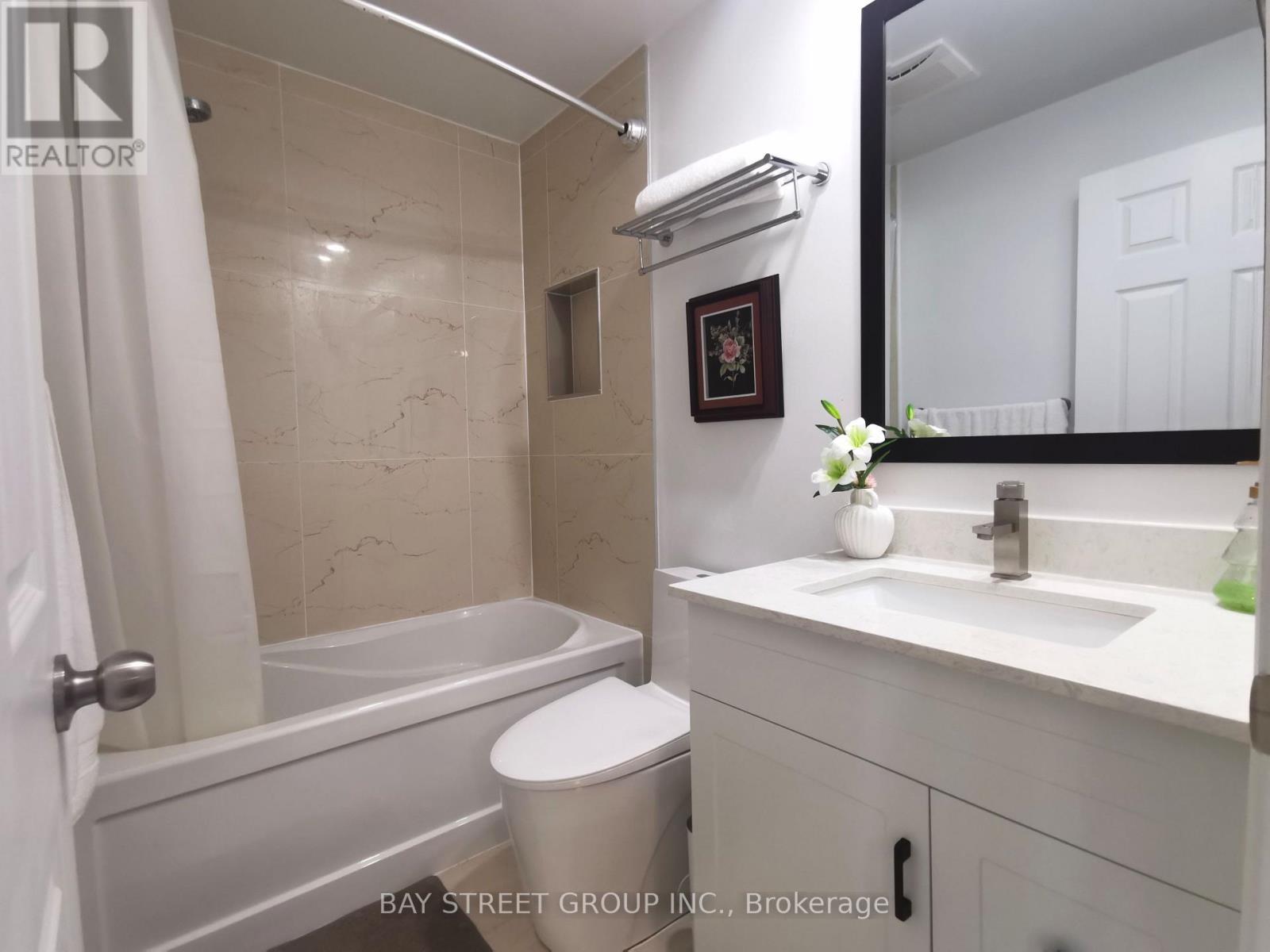 67 Burbank Drive, Toronto, Ontario M2K 1N3 - Photo 8 - C13685632