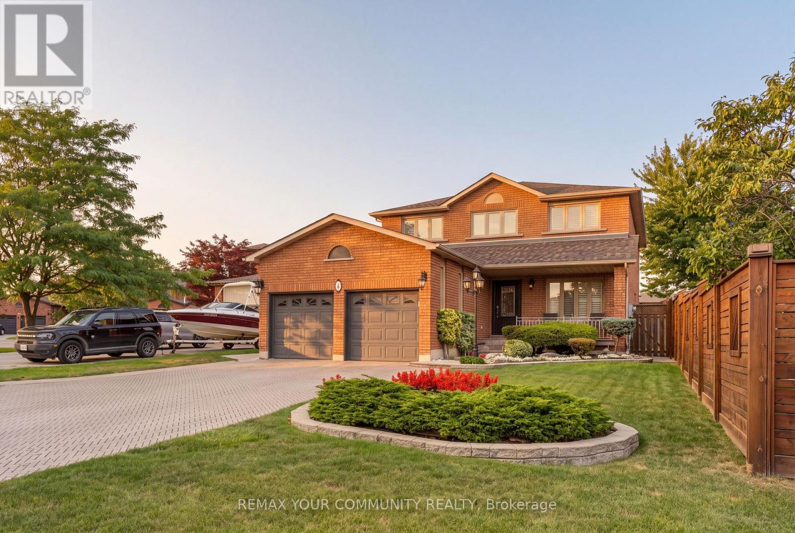 4 Tomel Court, Caledon, Ontario  L7E 1B2 - Photo 2 - W13686316
