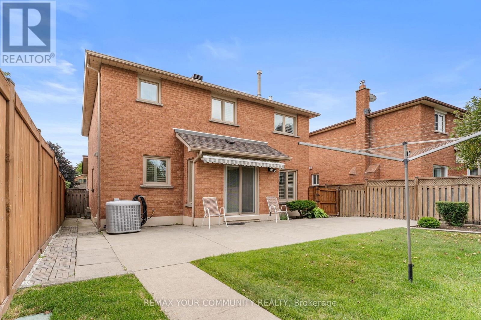 4 Tomel Court, Caledon, Ontario  L7E 1B2 - Photo 5 - W13686316