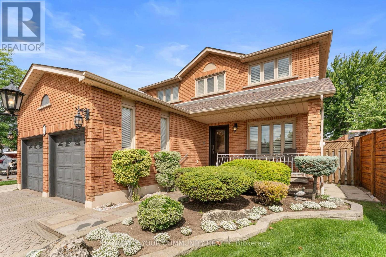 4 Tomel Court, Caledon, Ontario  L7E 1B2 - Photo 3 - W13686316