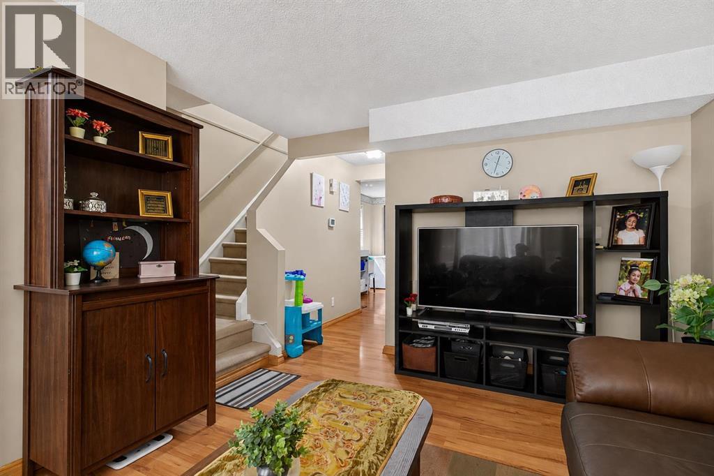 50 Falshire Terrace Ne, Calgary, Alberta  t3j 3b3 - Photo 6 - A2336663