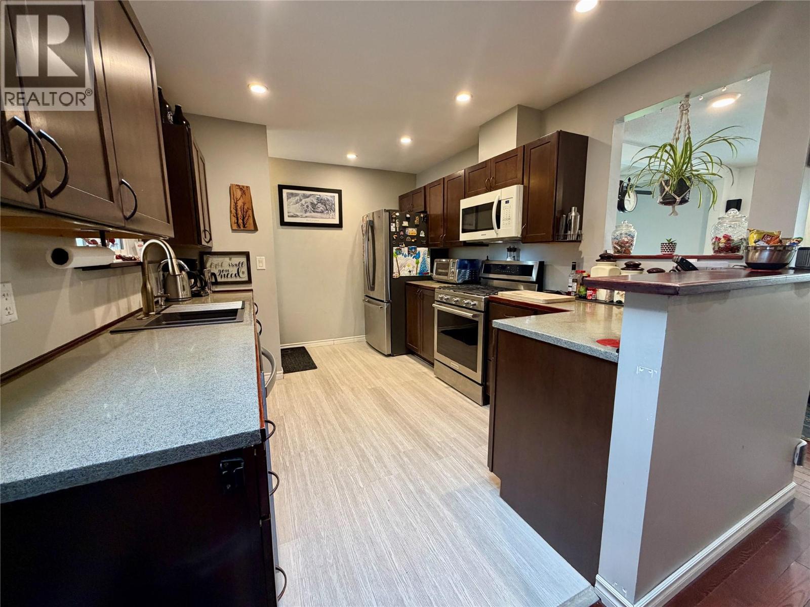 103 Edgewood Drive, Princeton, British Columbia  V0X 1W0 - Photo 3 - 10398077