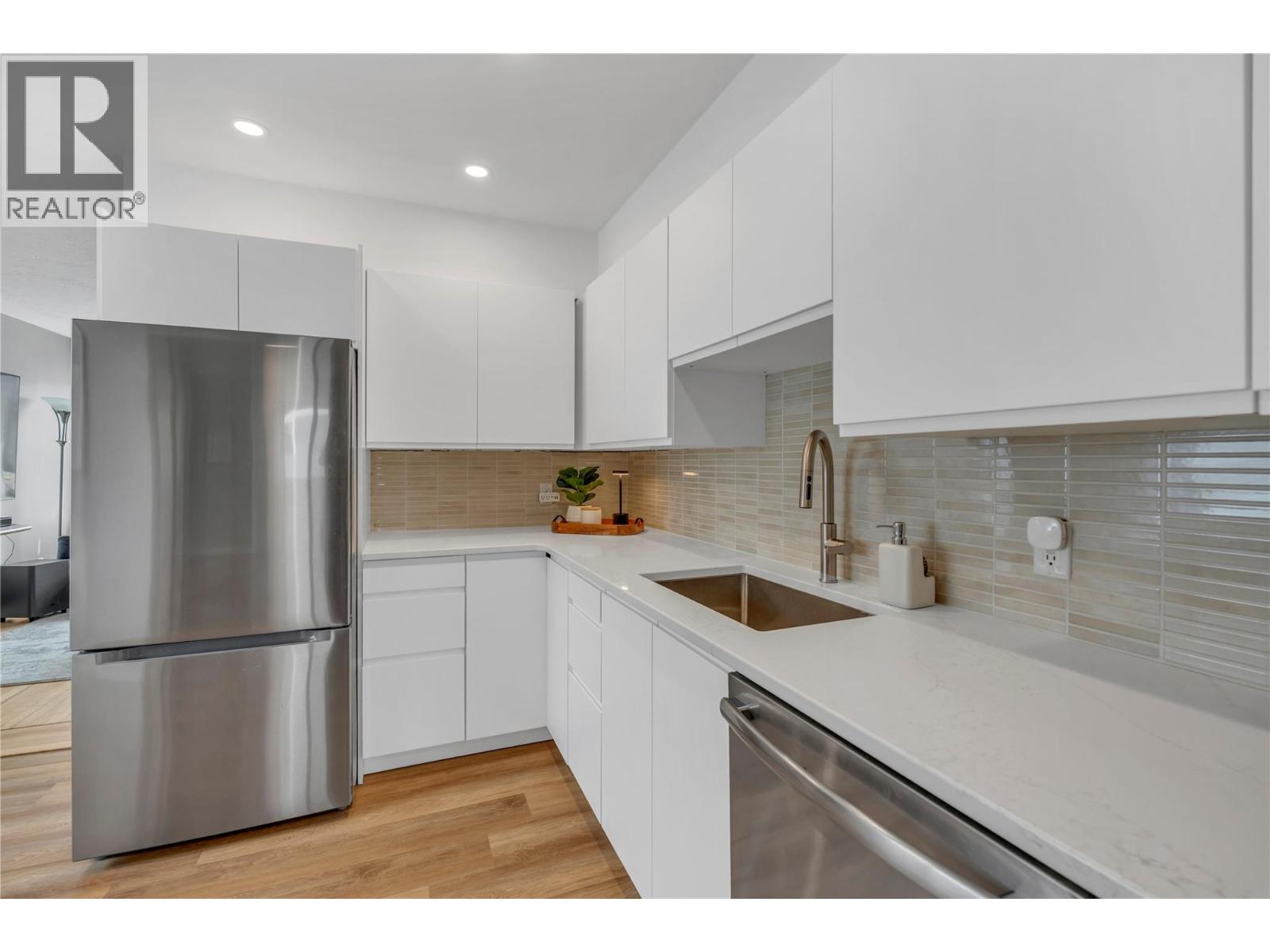 367 Douglas Avenue, Penticton, British Columbia  V2A 2V1 - Photo 14 - 10396347
