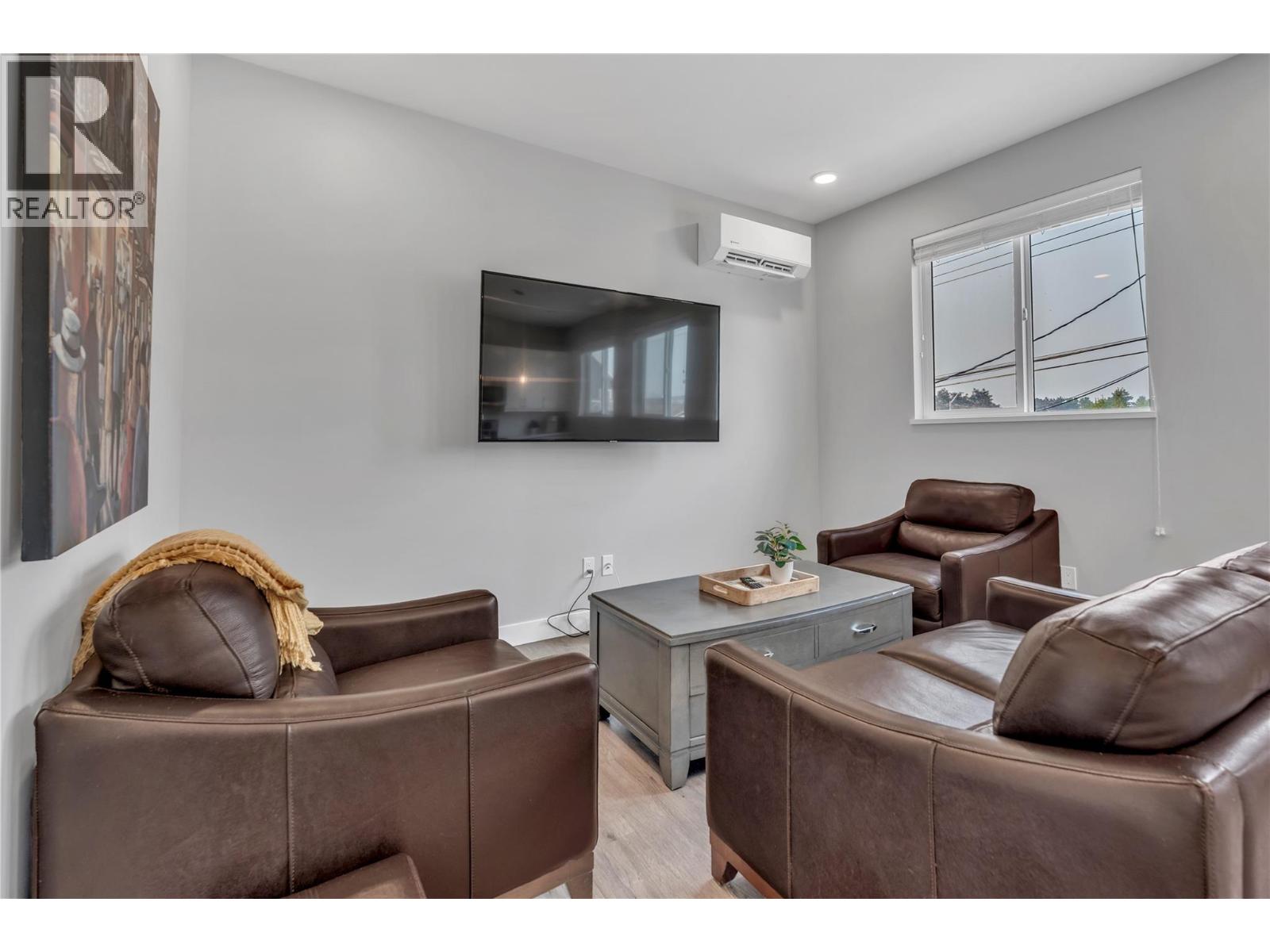367 Douglas Avenue, Penticton, British Columbia  V2A 2V1 - Photo 43 - 10396347