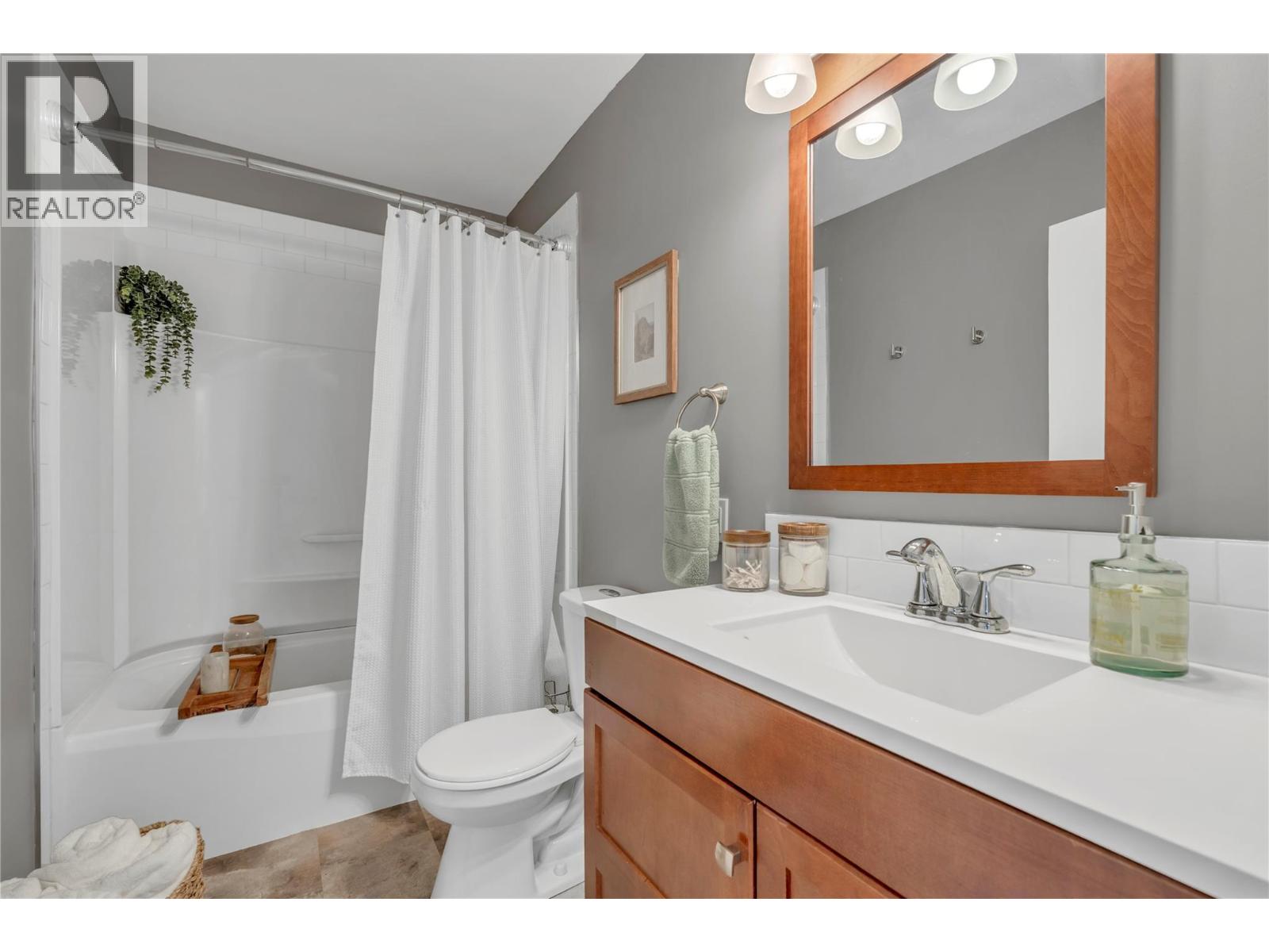 367 Douglas Avenue, Penticton, British Columbia  V2A 2V1 - Photo 5 - 10396347