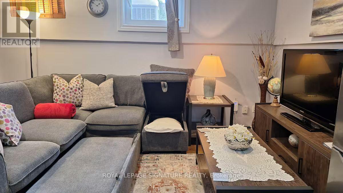 6 Blairville Street, Toronto, Ontario  M3H 5Y5 - Photo 3 - C13689372