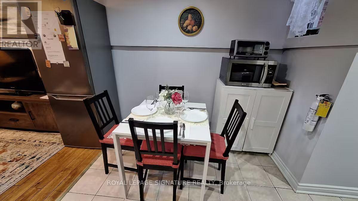 6 Blairville Street, Toronto, Ontario  M3H 5Y5 - Photo 4 - C13689372