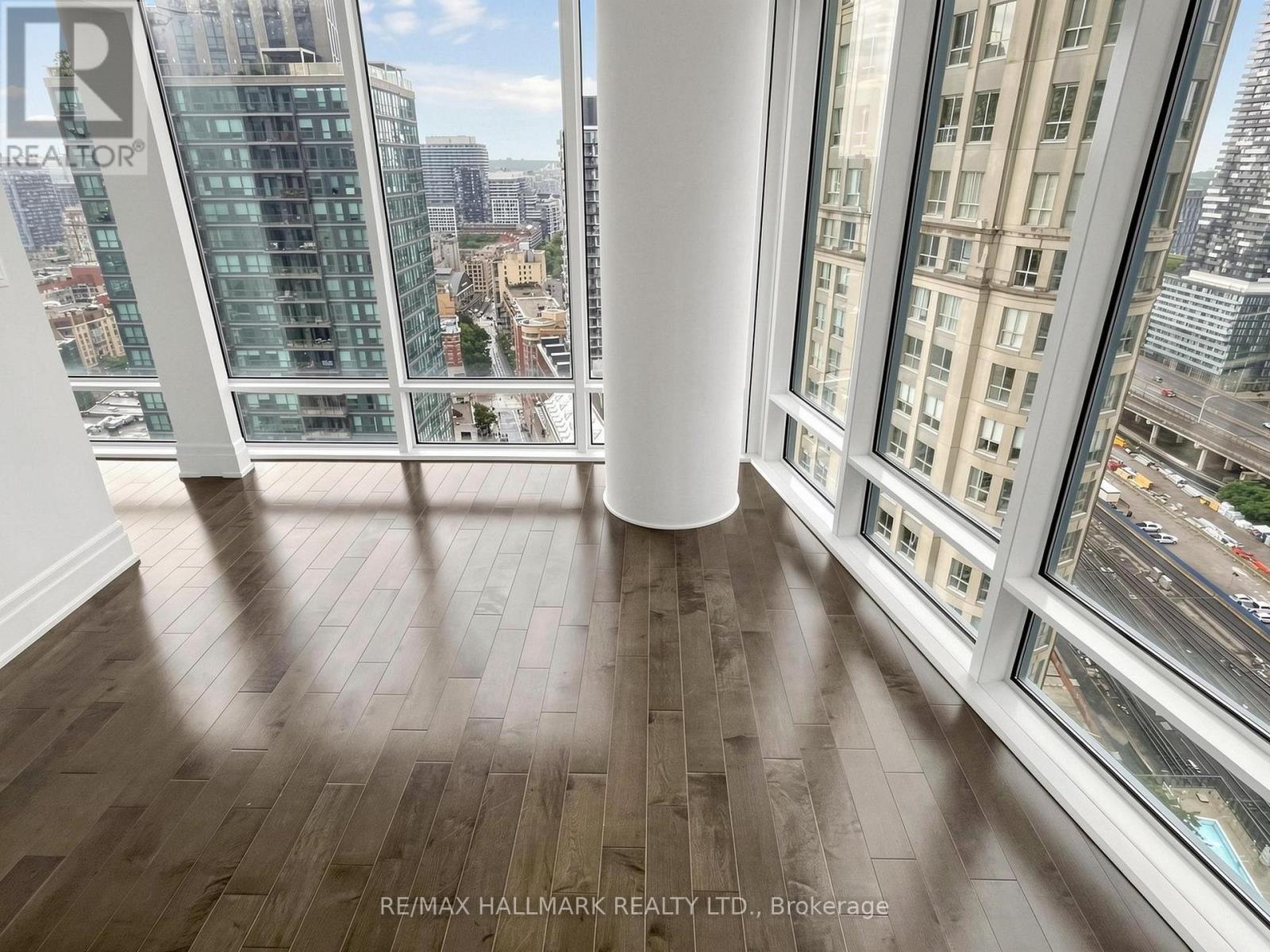 2711 - 8 The Esplanade Avenue, Toronto, Ontario  M5E 0A6 - Photo 13 - C13689380