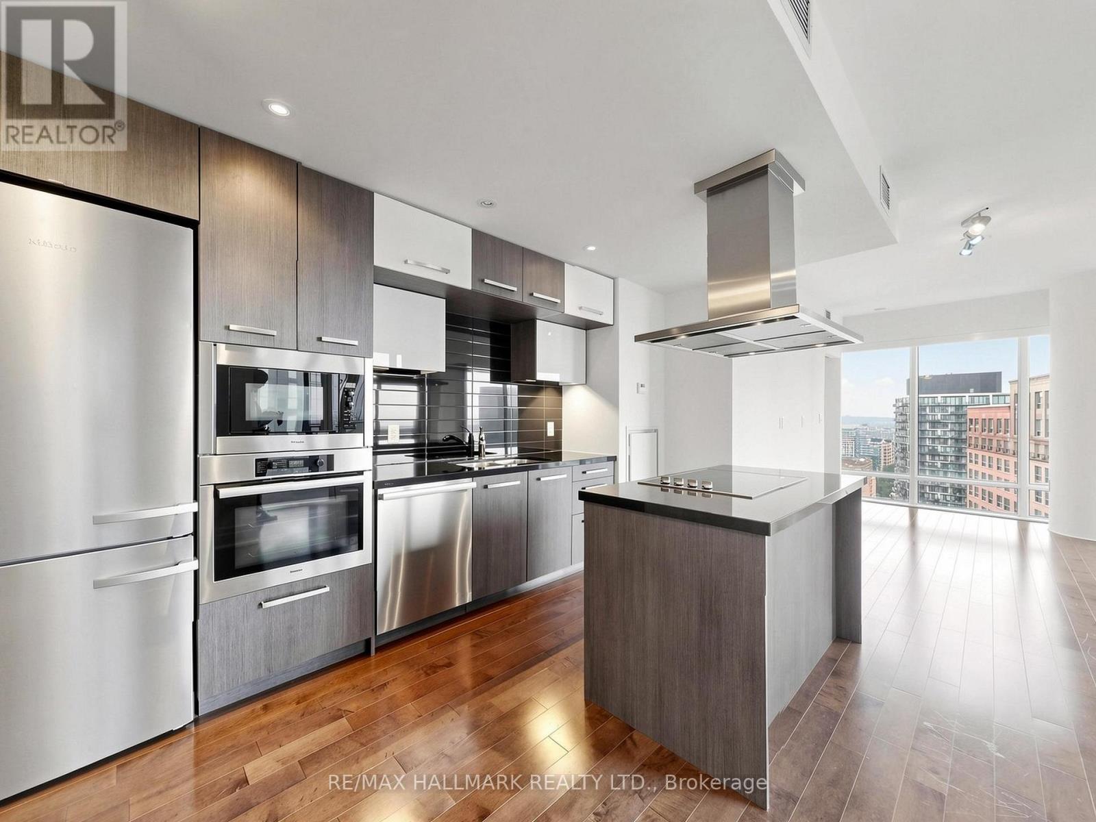 2711 - 8 The Esplanade Avenue, Toronto, Ontario  M5E 0A6 - Photo 15 - C13689380