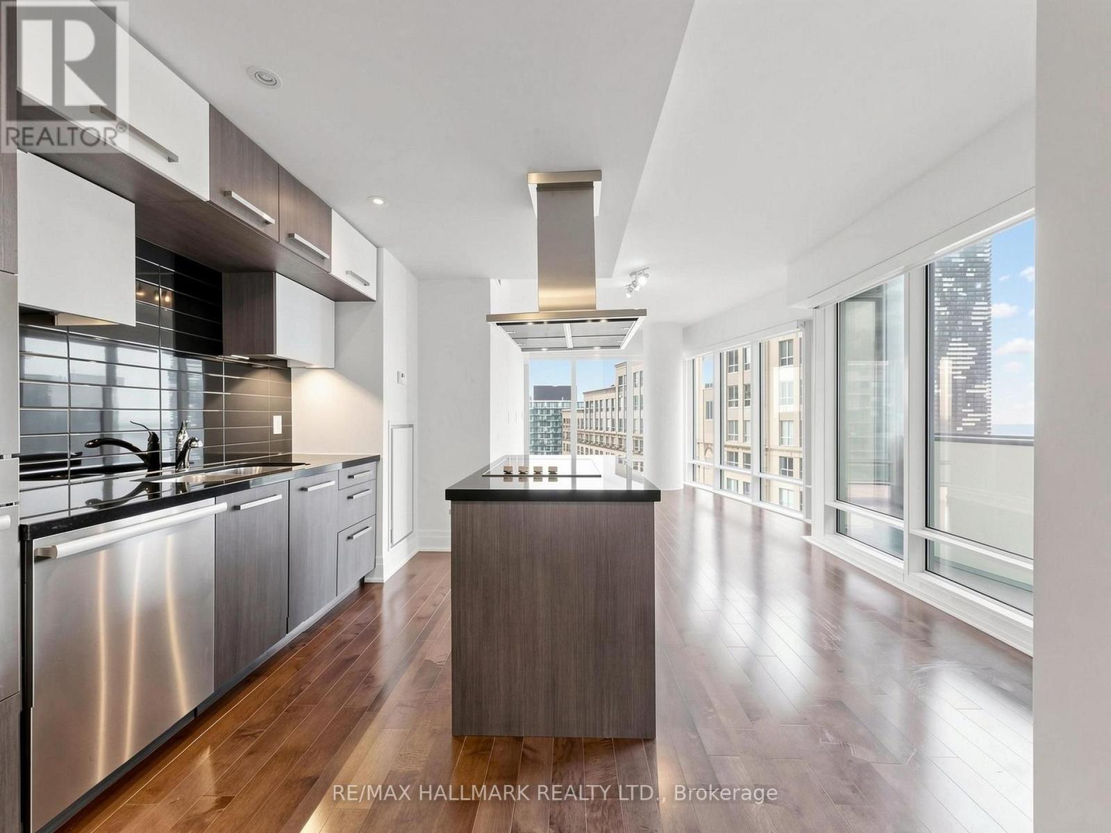 2711 - 8 The Esplanade Avenue, Toronto, Ontario  M5E 0A6 - Photo 19 - C13689380