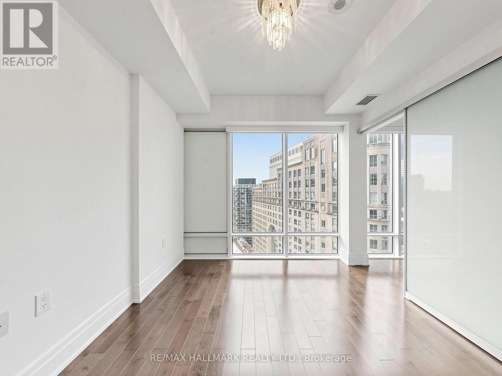 2711 - 8 The Esplanade Avenue, Toronto, Ontario  M5E 0A6 - Photo 25 - C13689380