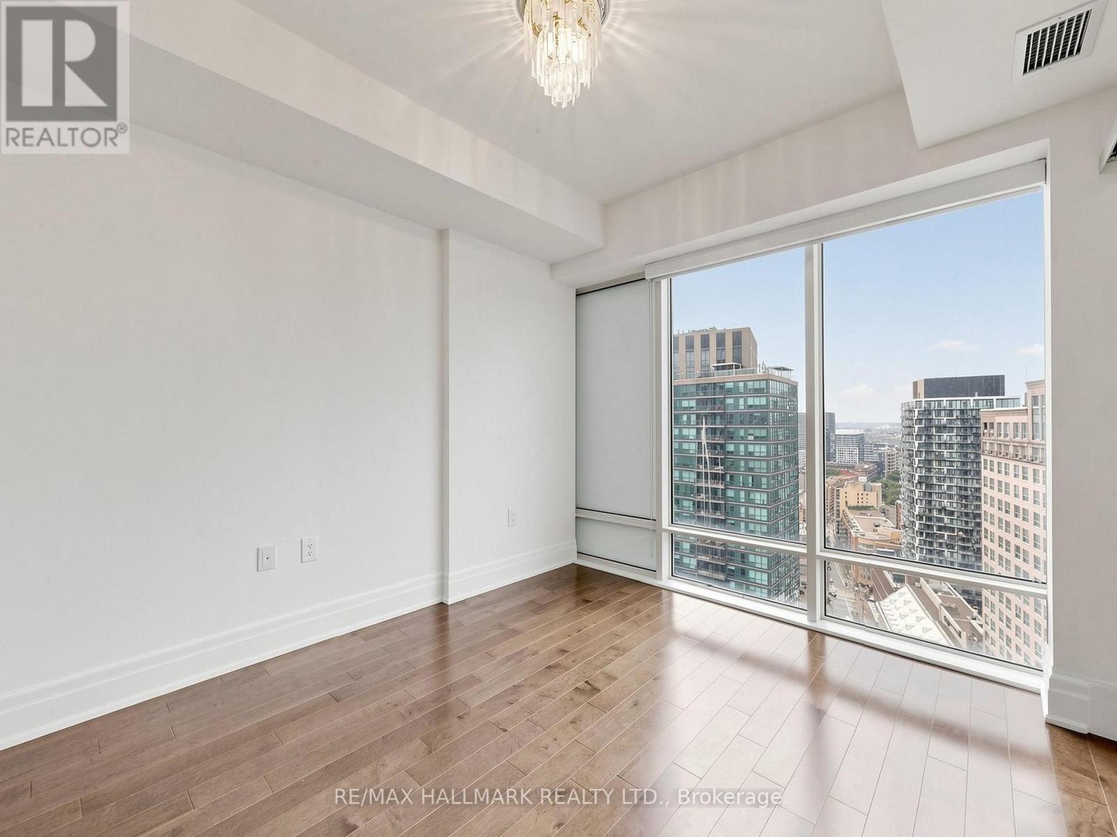 2711 - 8 The Esplanade Avenue, Toronto, Ontario  M5E 0A6 - Photo 26 - C13689380