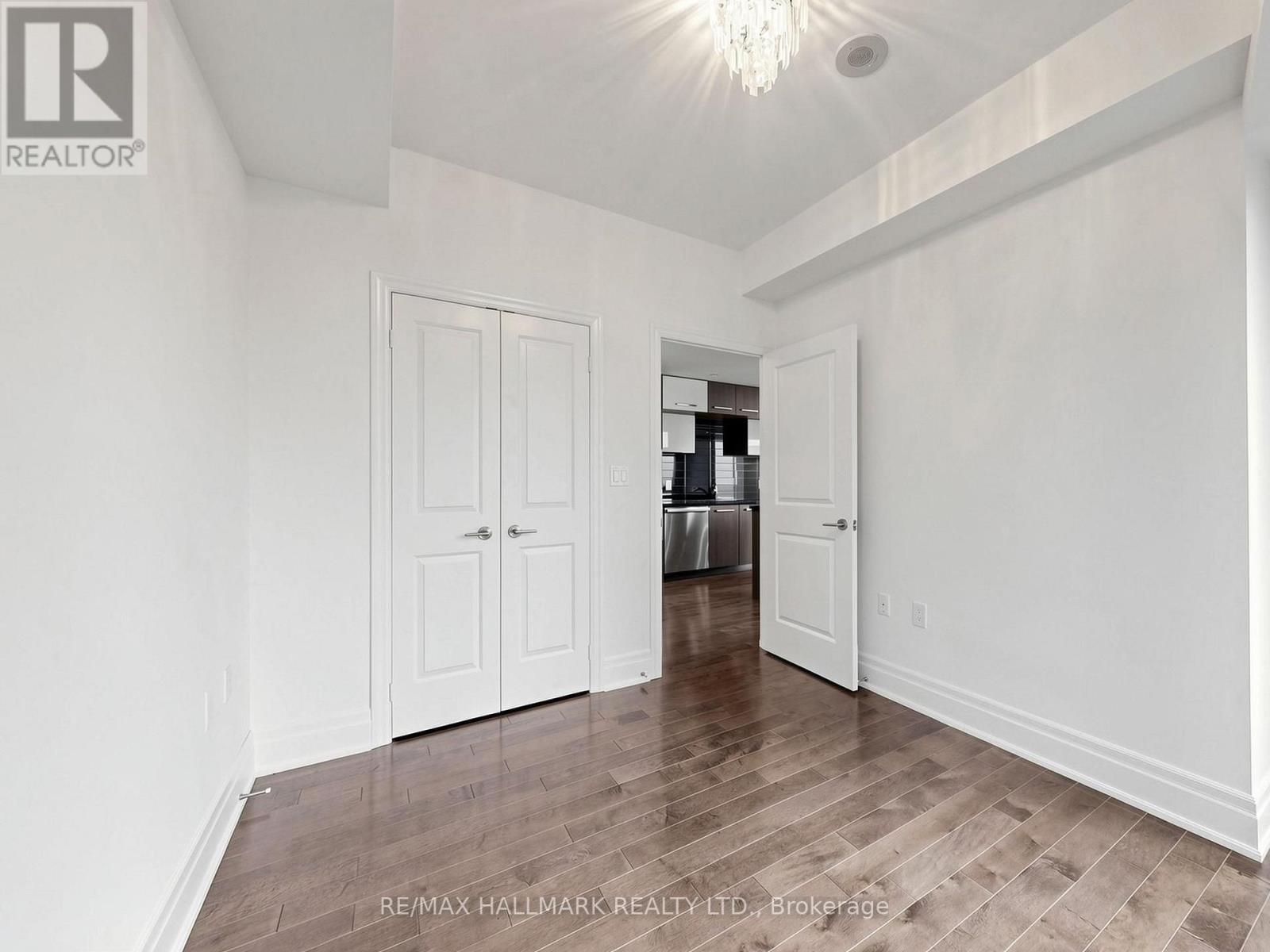 2711 - 8 The Esplanade Avenue, Toronto, Ontario  M5E 0A6 - Photo 31 - C13689380