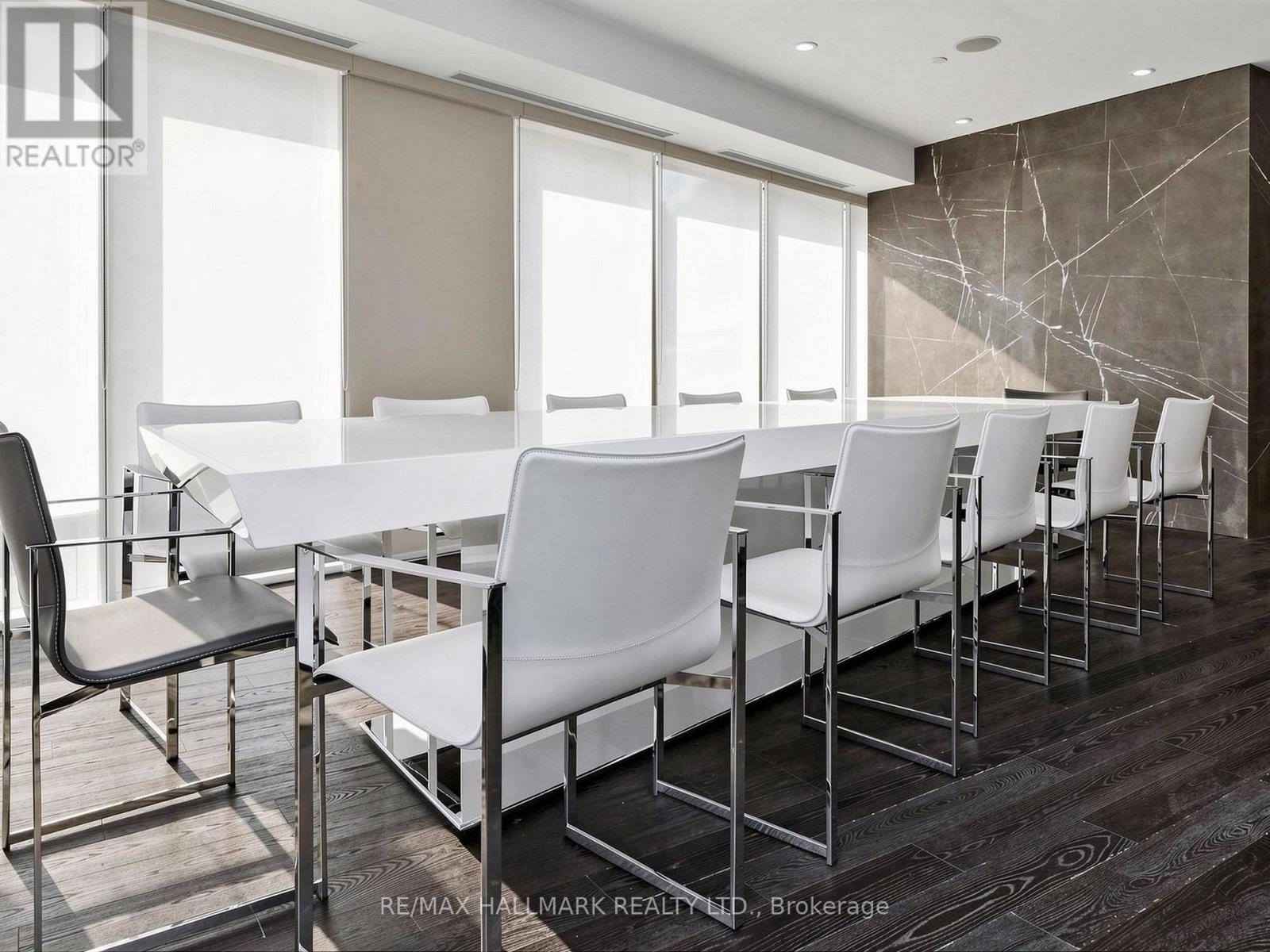 2711 - 8 The Esplanade Avenue, Toronto, Ontario  M5E 0A6 - Photo 41 - C13689380