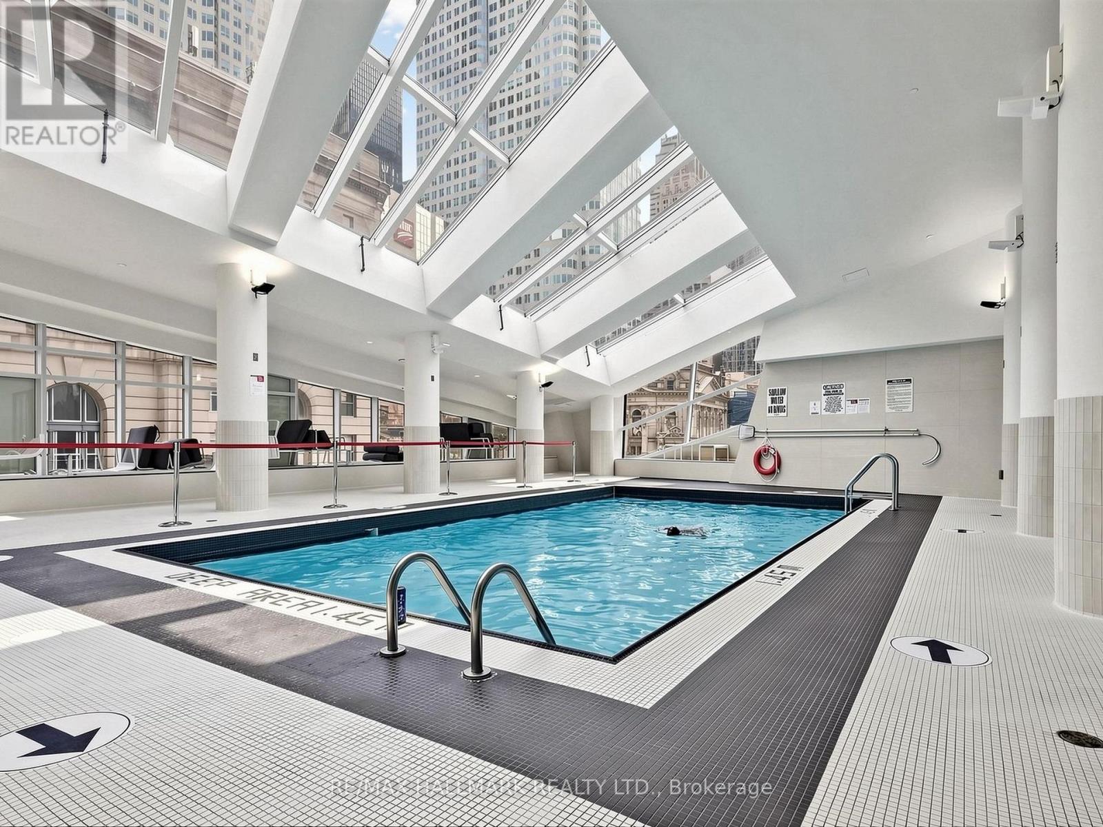 2711 - 8 The Esplanade Avenue, Toronto, Ontario  M5E 0A6 - Photo 43 - C13689380