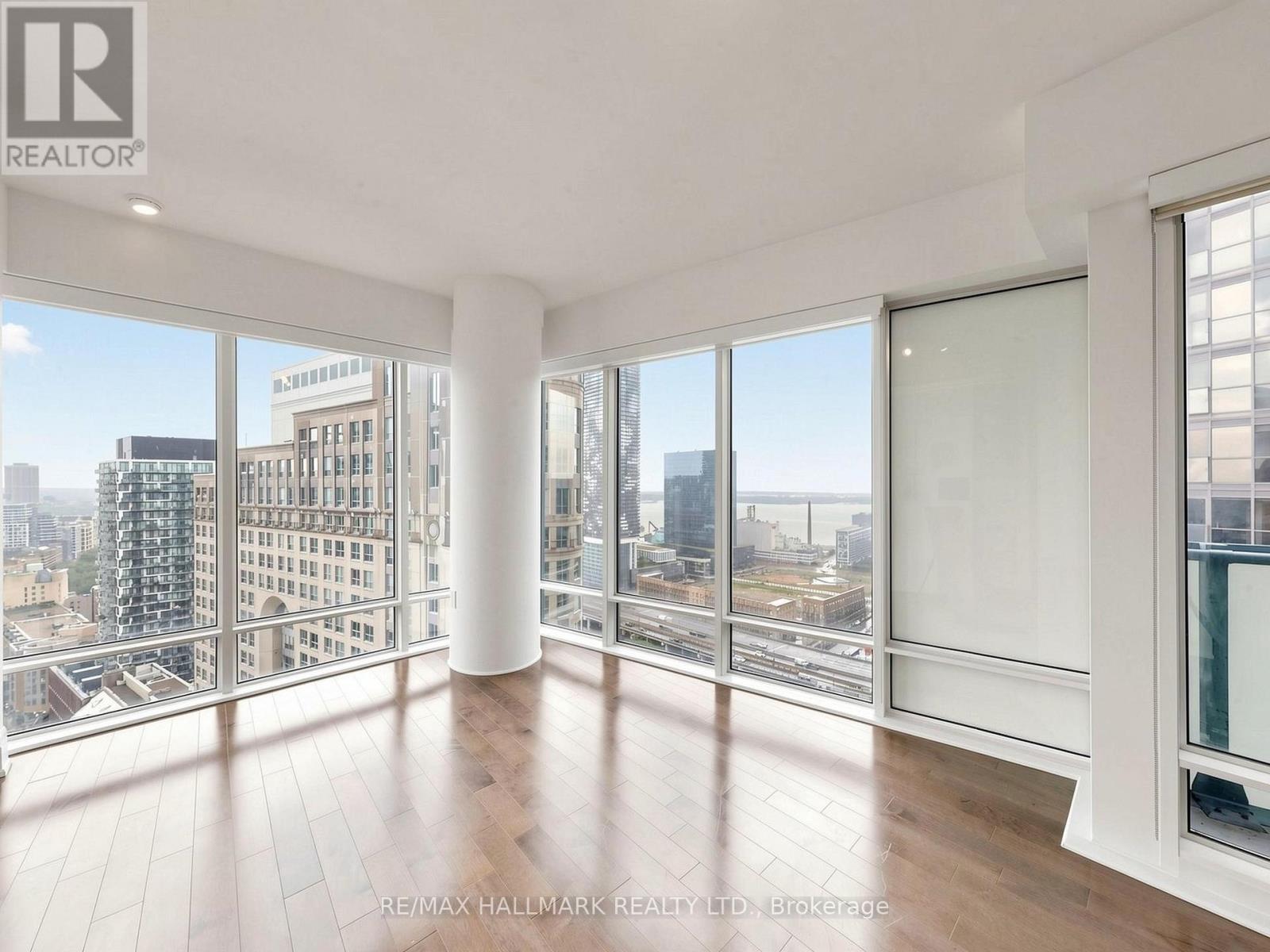 2711 - 8 The Esplanade Avenue, Toronto, Ontario  M5E 0A6 - Photo 6 - C13689380